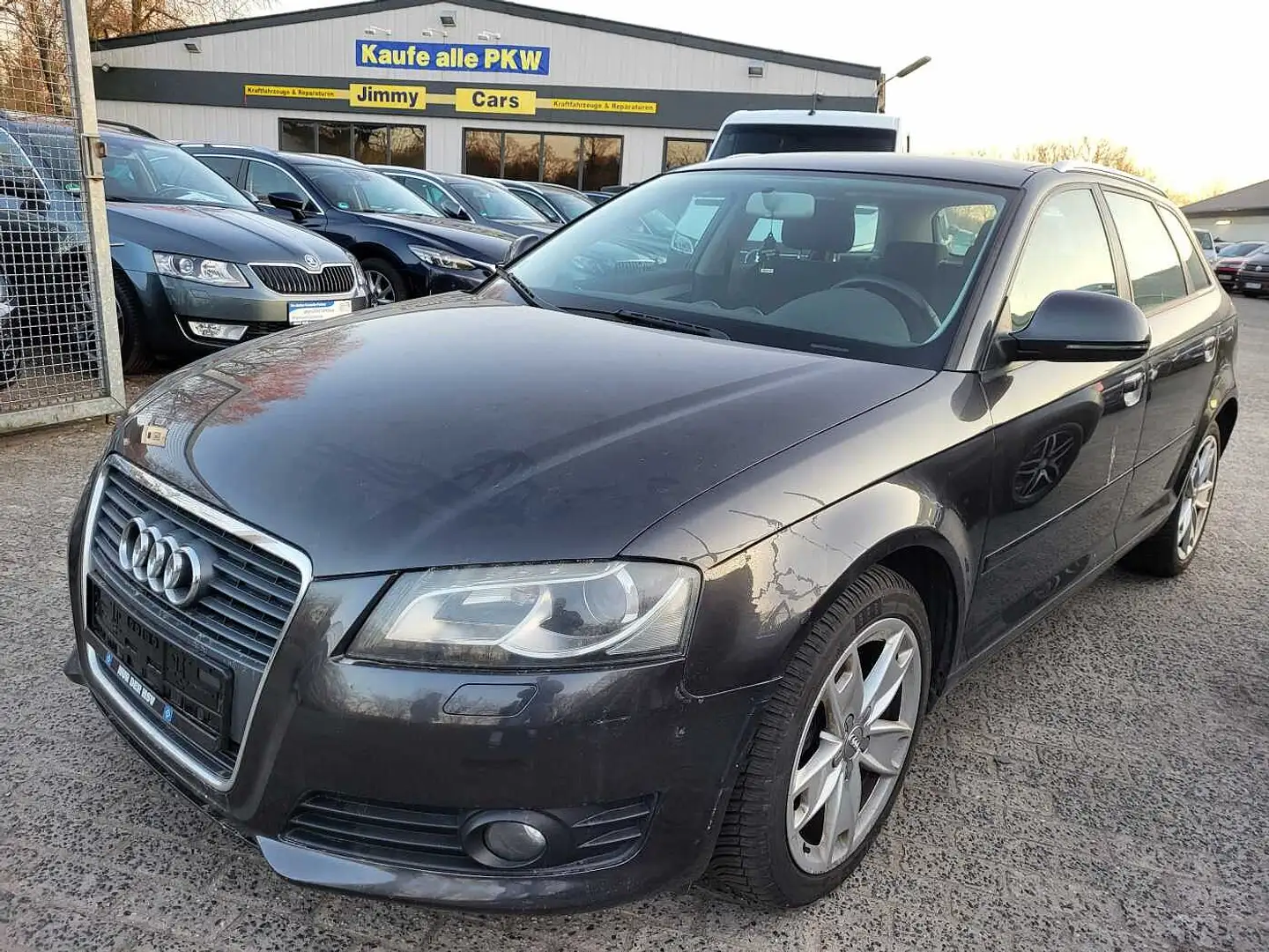 Audi A3 Sportback 1.8 TFSI Attraction Noir - 1