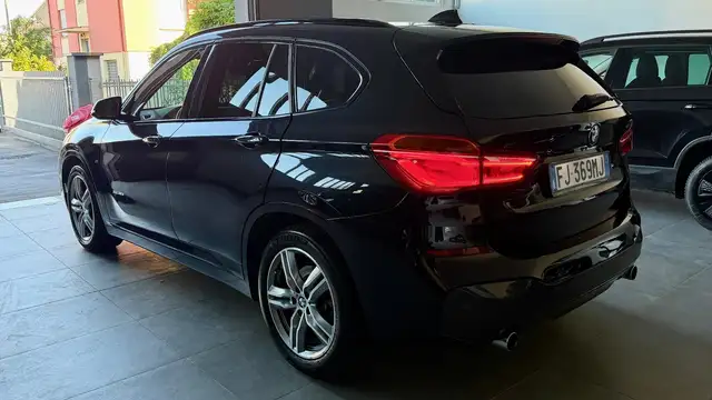 BMW X1 view 7