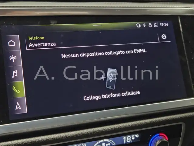 Audi Q3 view 12
