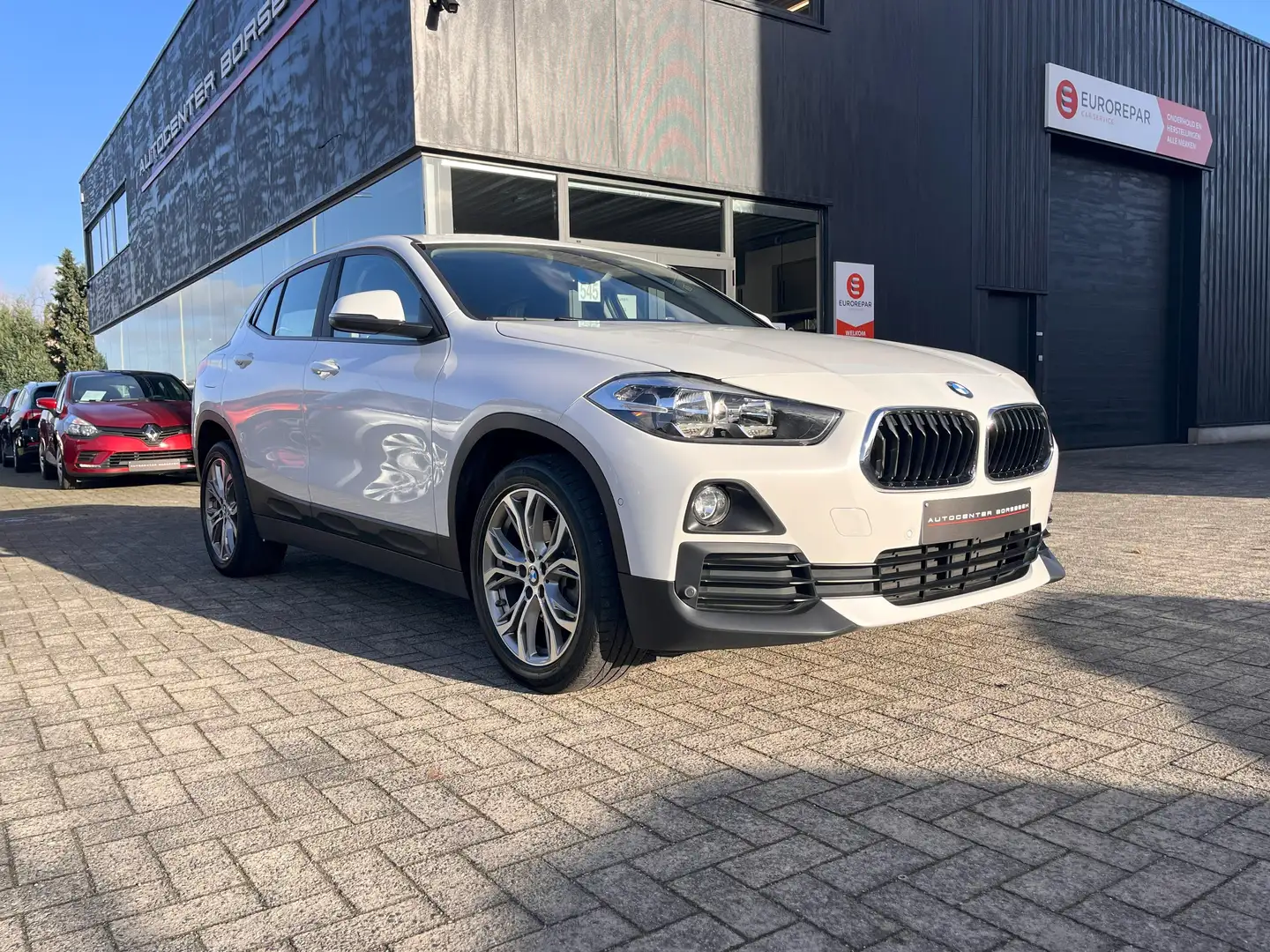 BMW X2 sDrive18iA 140pk Blanc - 2