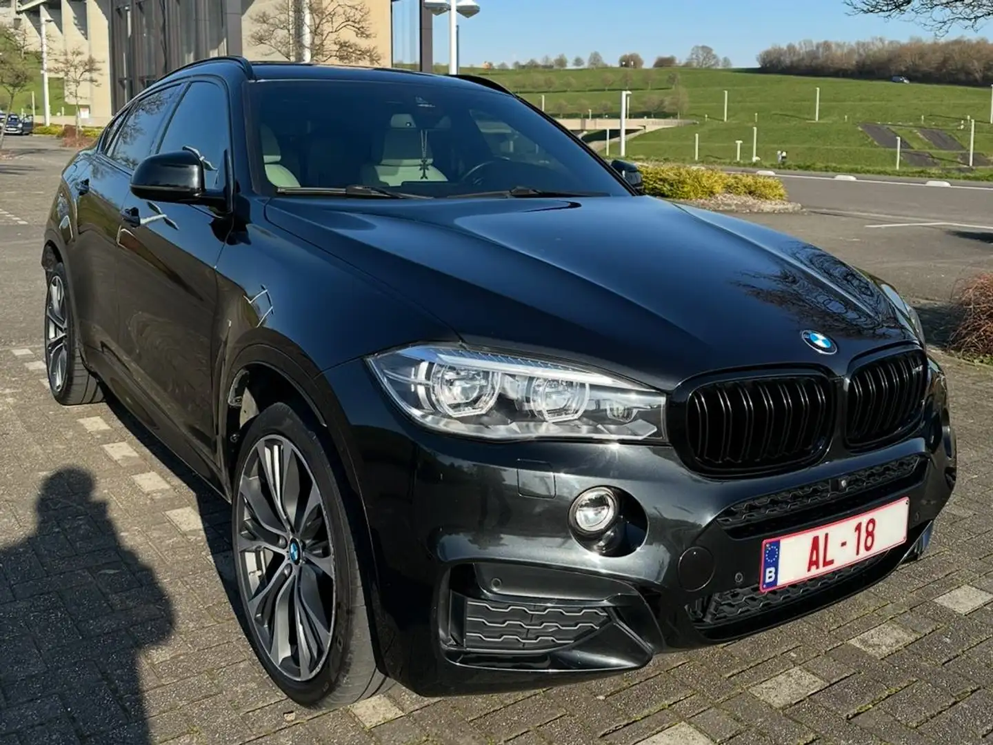 BMW X6 M X6 M50 dAS/ TOIT PANO/ CAM360/ NAVIGATION/ FULL OP Noir - 1