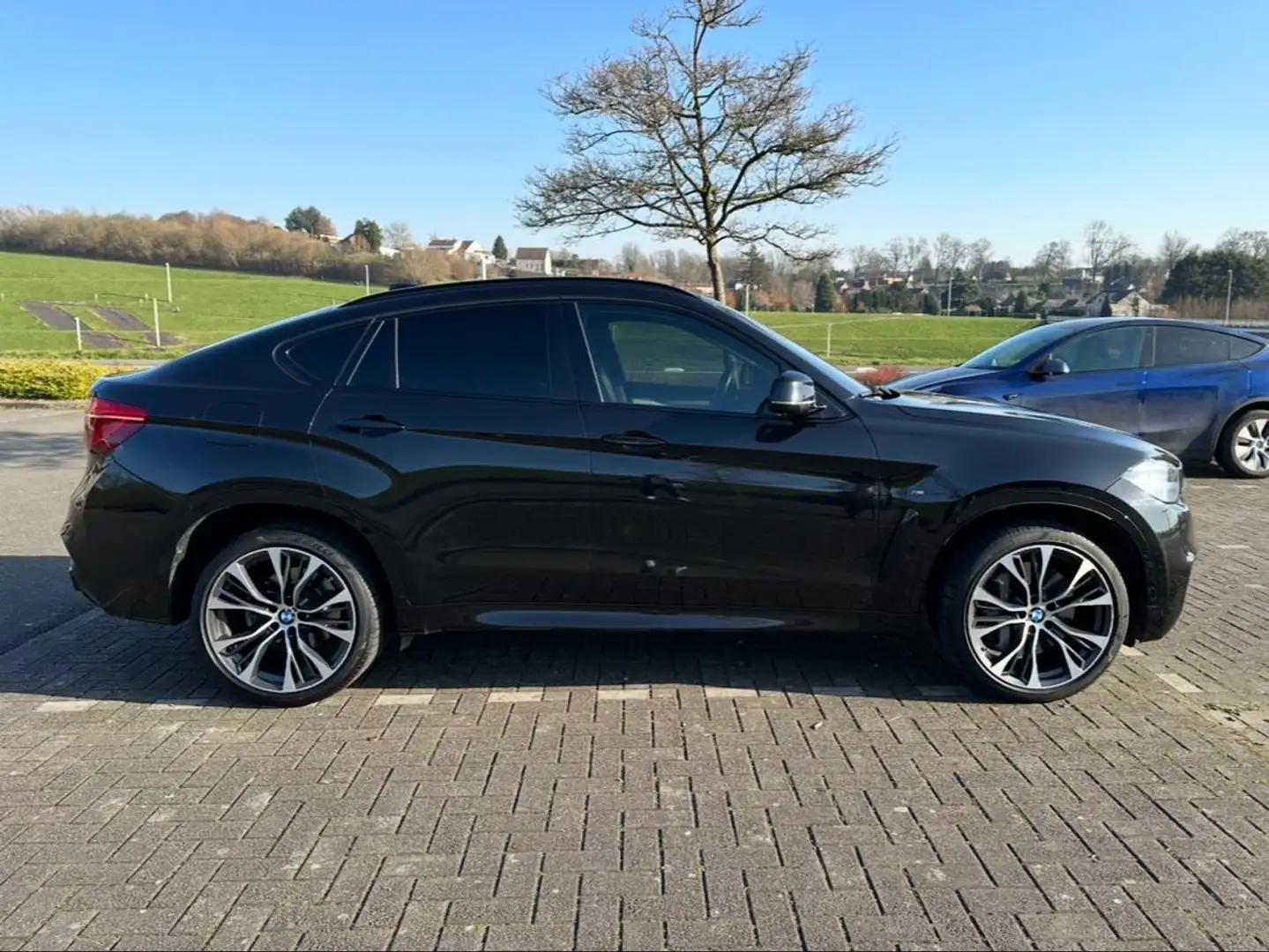 BMW X6 M X6 M50 dAS/ TOIT PANO/ CAM360/ NAVIGATION/ FULL OP Noir - 2