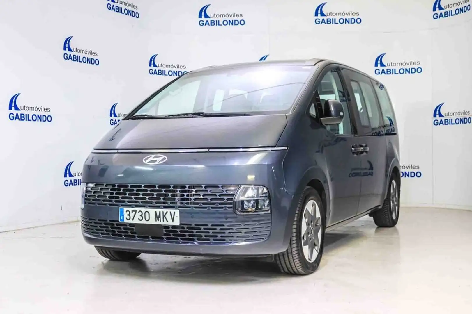 Hyundai STARIA 2.2CRDi 9S Tecno 177 Aut. Gris - 1