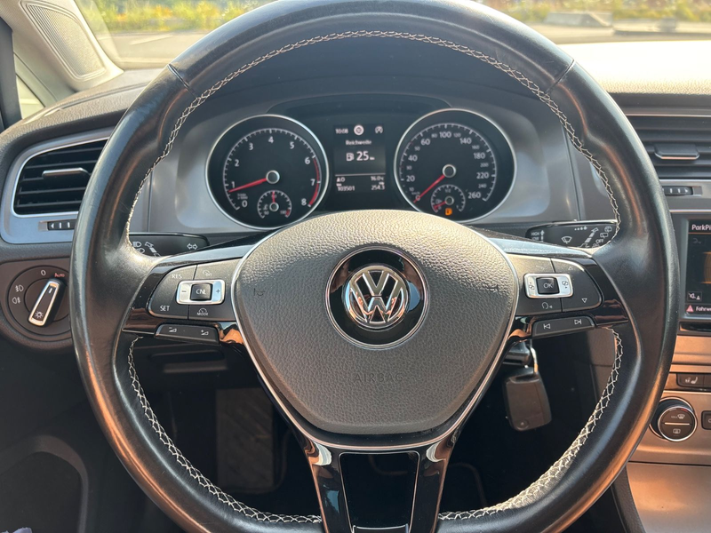 Volkswagen Golf VII 1.4 TSI Variant R-Line Lounge — photo 15