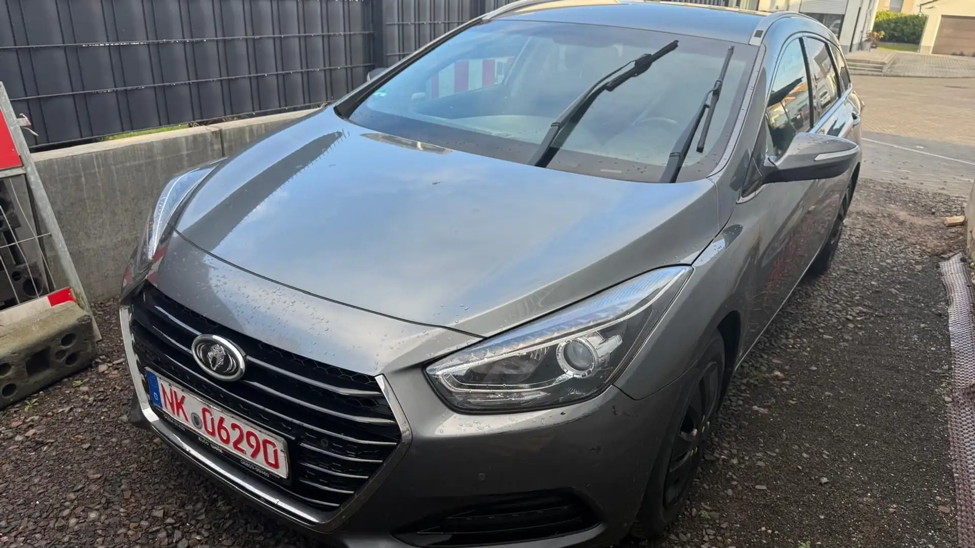 Hyundai i40 blue Trend Grau - 2