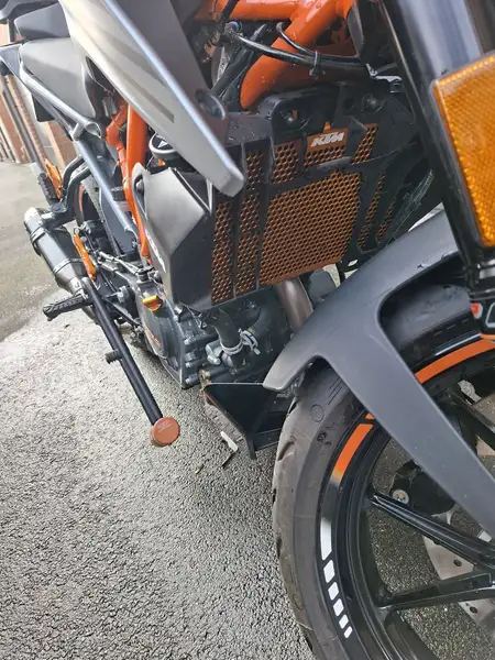 KTM 125 Duke - foto 3