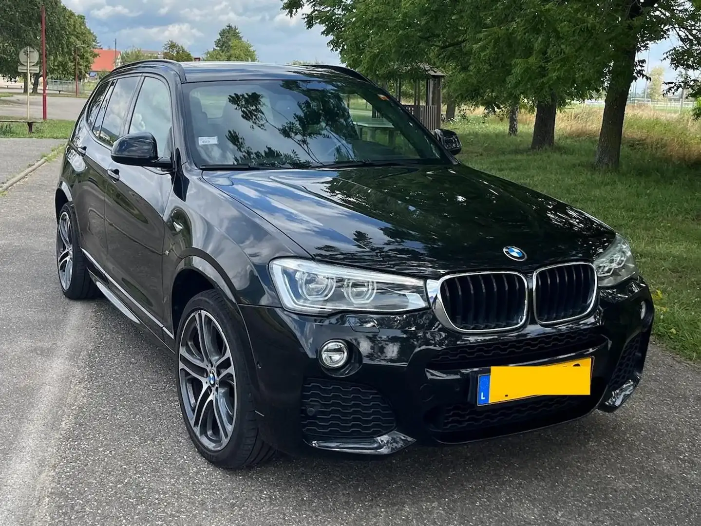 BMW X3 X3 xDrive20d Aut. Fekete - 1