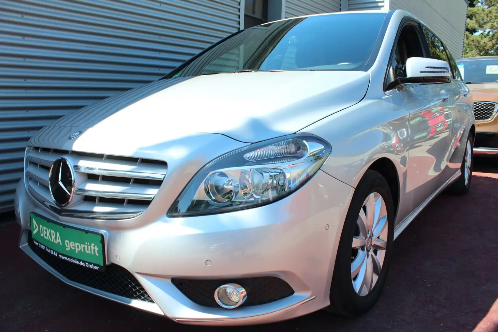 Mercedes-Benz B 200 AUTOMATIK EXKLUSIV LEDER BRAUN NAVI AHK Argent - 1