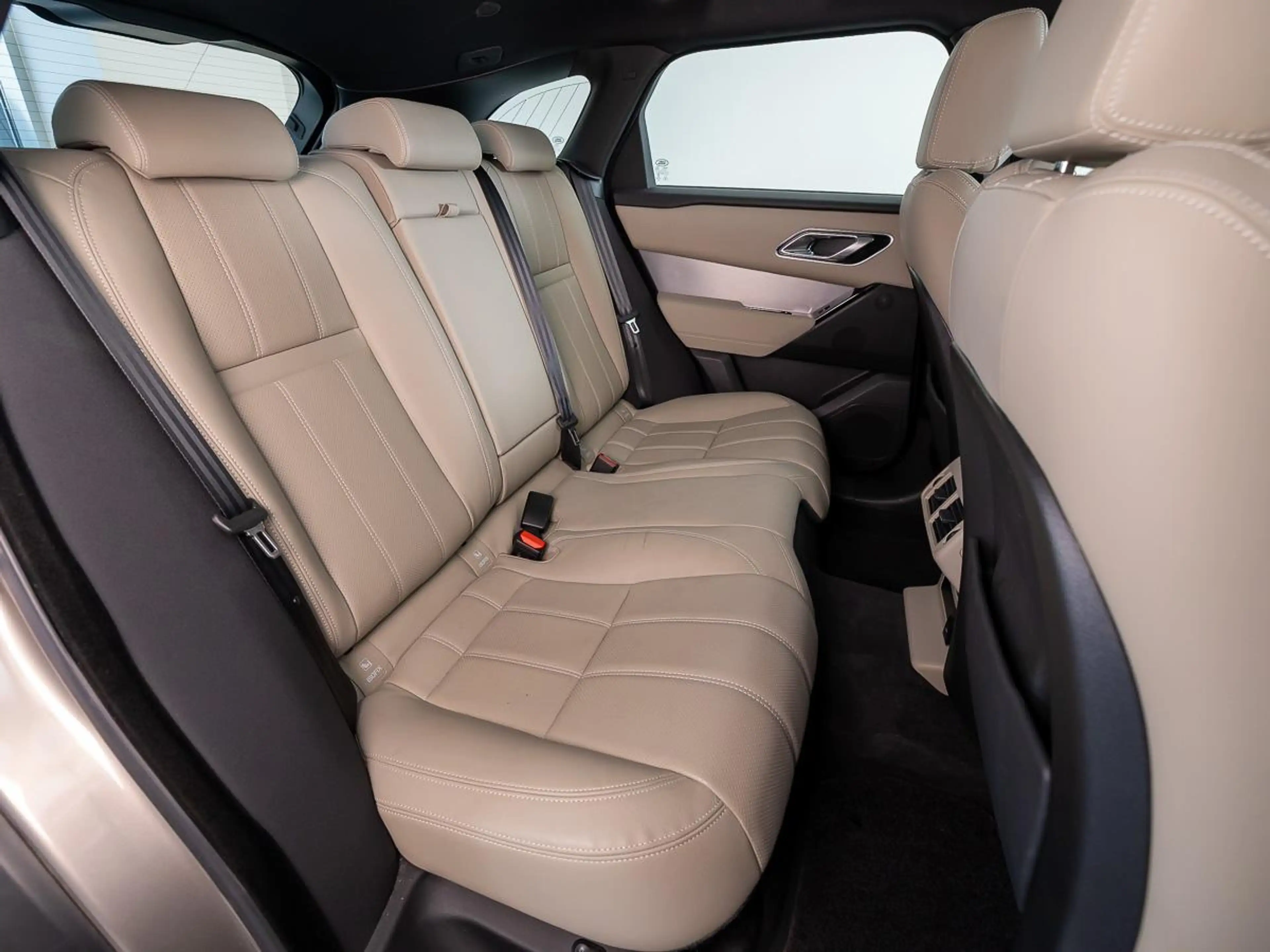 Land Rover Range Rover Velar 2.0 P400e R-Dynamic SE | Head-Up | Stoelventilatie — photo 5