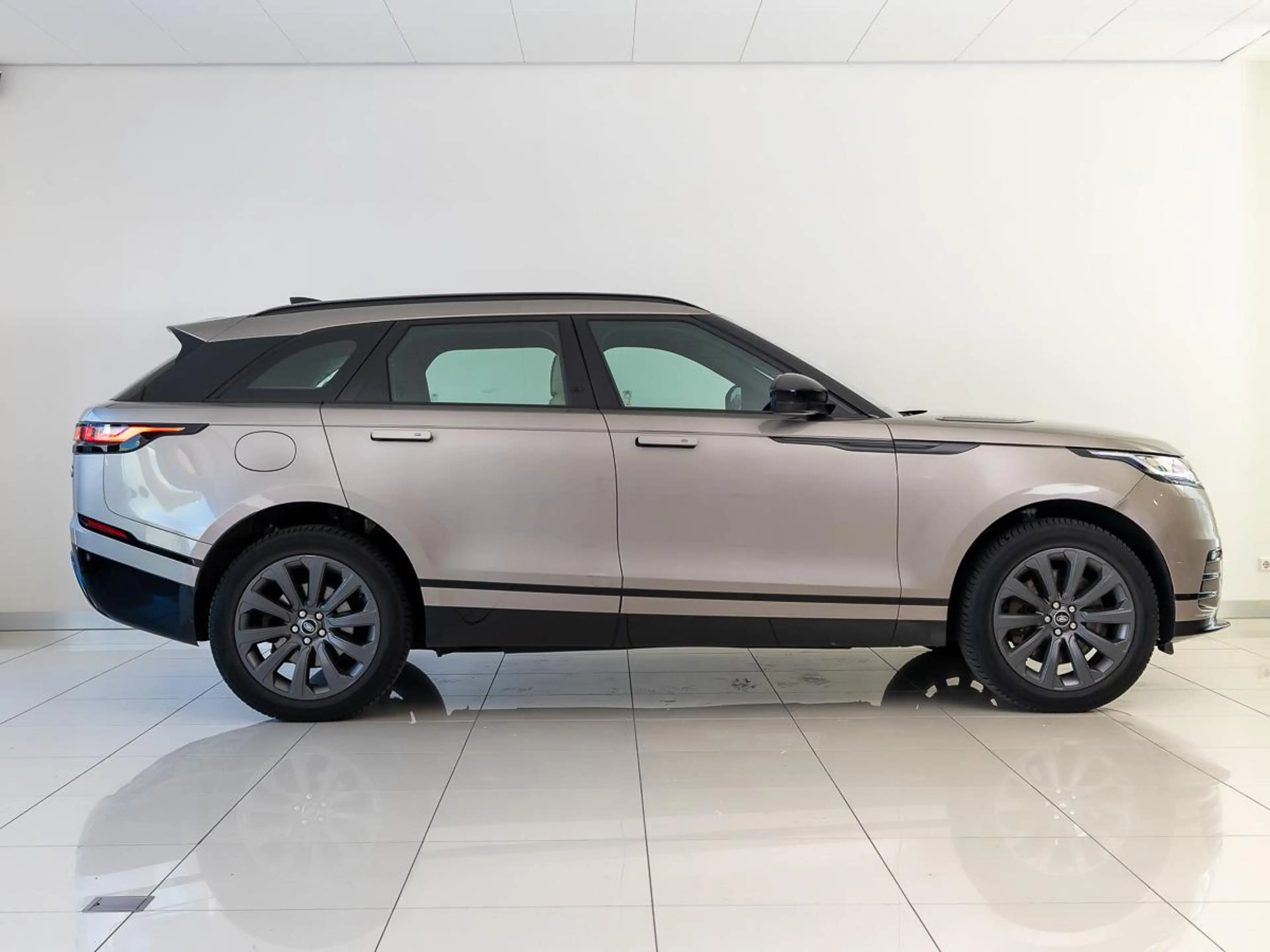 Land Rover Range Rover Velar 2.0 P400e R-Dynamic SE | Head-Up | Stoelventilatie — photo 6