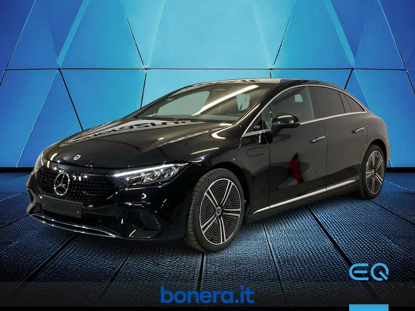 Mercedes-Benz EQE 300 Advanced Plus Schwarz - 1