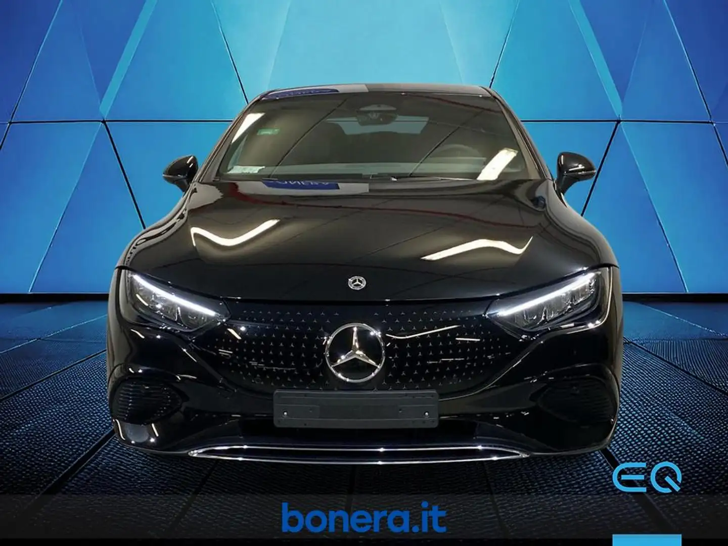 Mercedes-Benz EQE 300 Advanced Plus Schwarz - 2