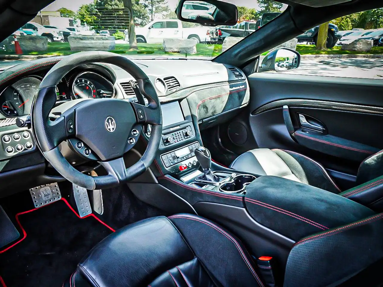 Maserati GranTurismo снимка Maserati GranTurismo