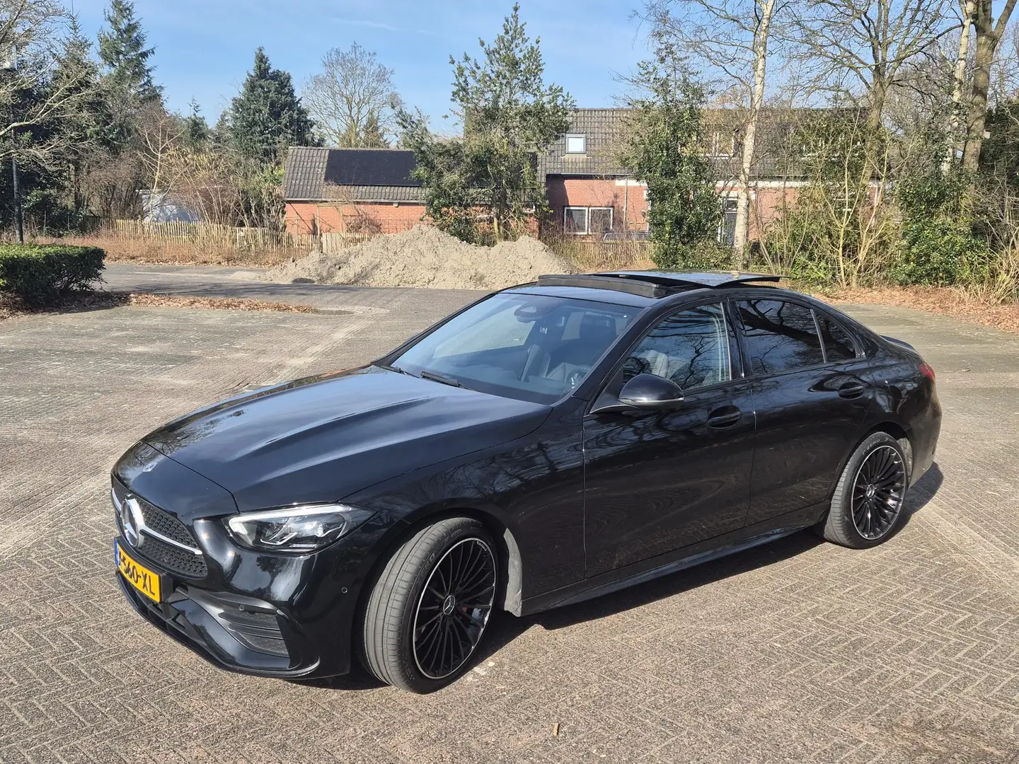 Mercedes-Benz C 300 e AMG Line | Panoramadak | Night | 19 inch Zwart - 1