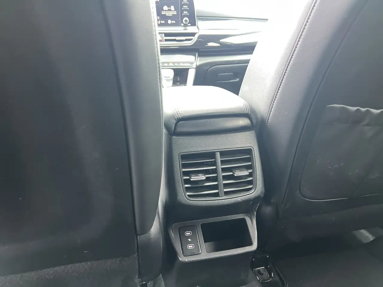 Kia Seltos снимка Kia Seltos