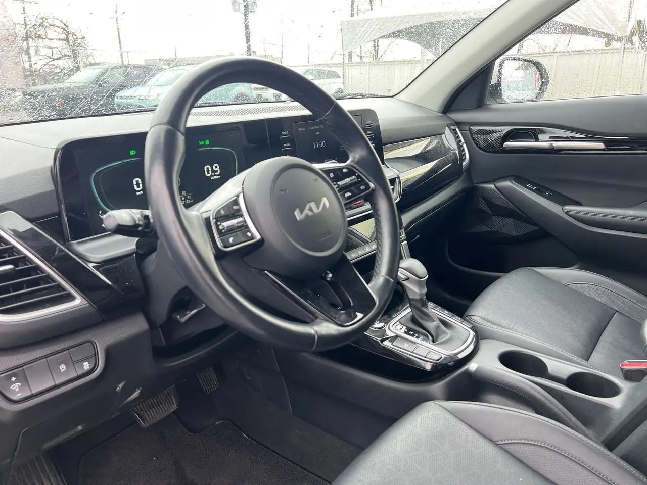 Kia Seltos снимка Kia Seltos