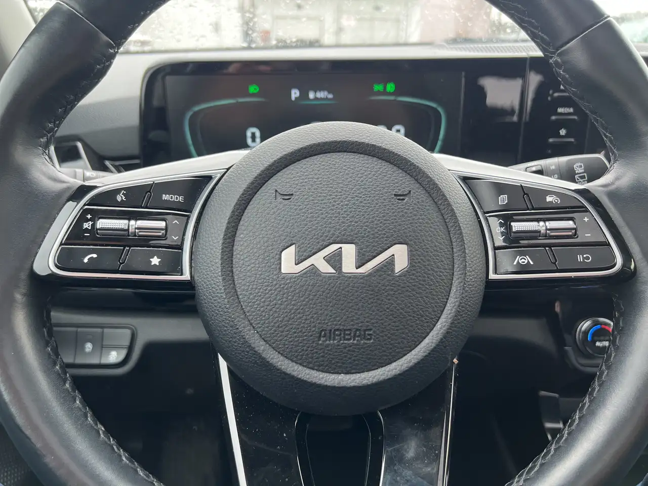 Kia Seltos снимка Kia Seltos