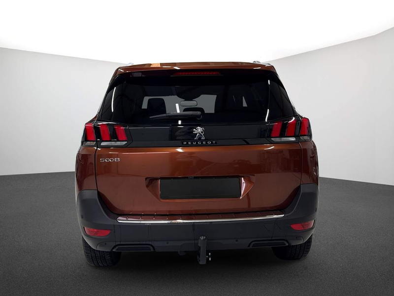 Peugeot 5008 1.2 Hybrid 136 Allure Pack — photo 3