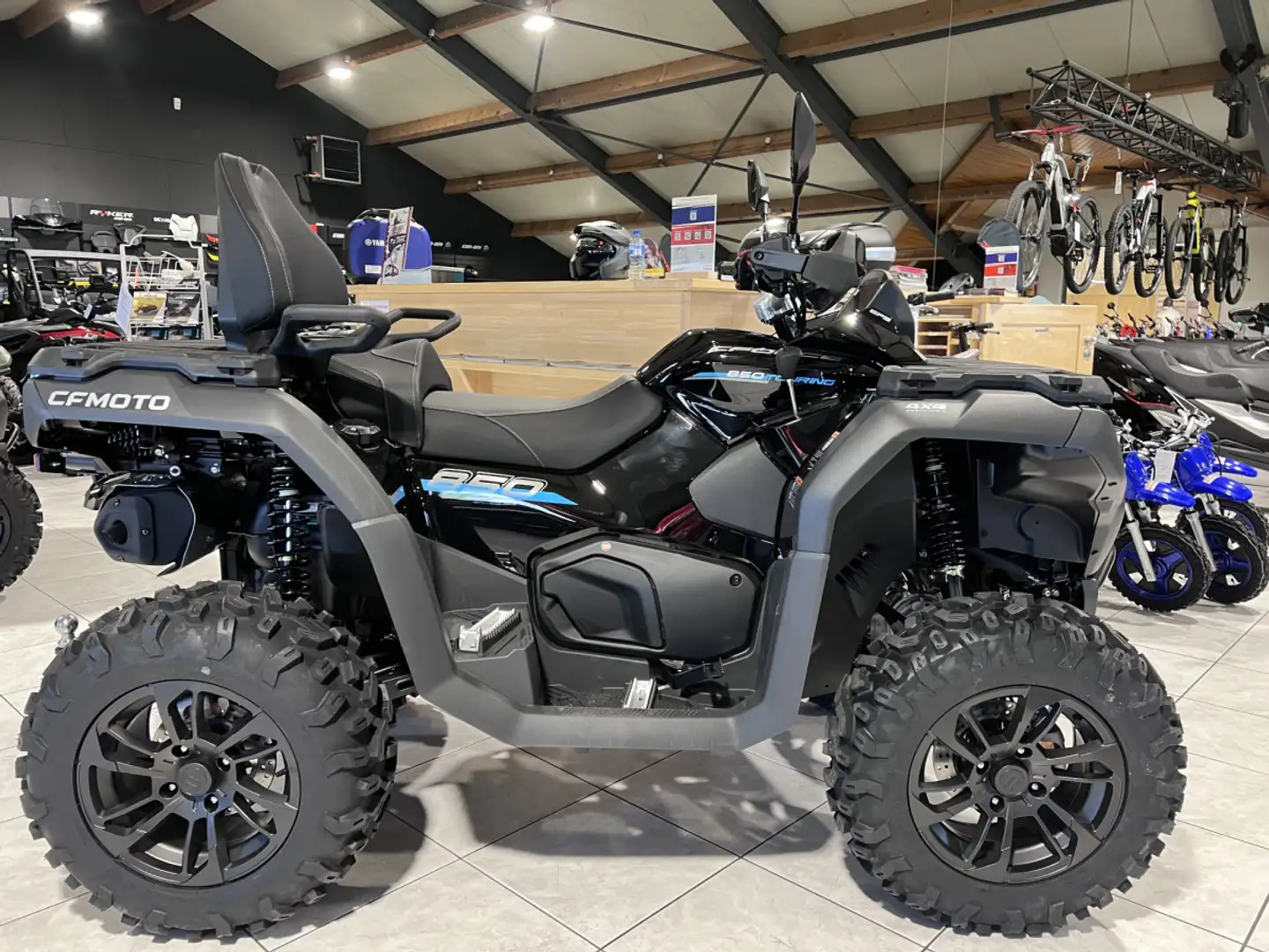 CFMOTO CForce 850 T3 no ABS 60 km/h Fekete - 1