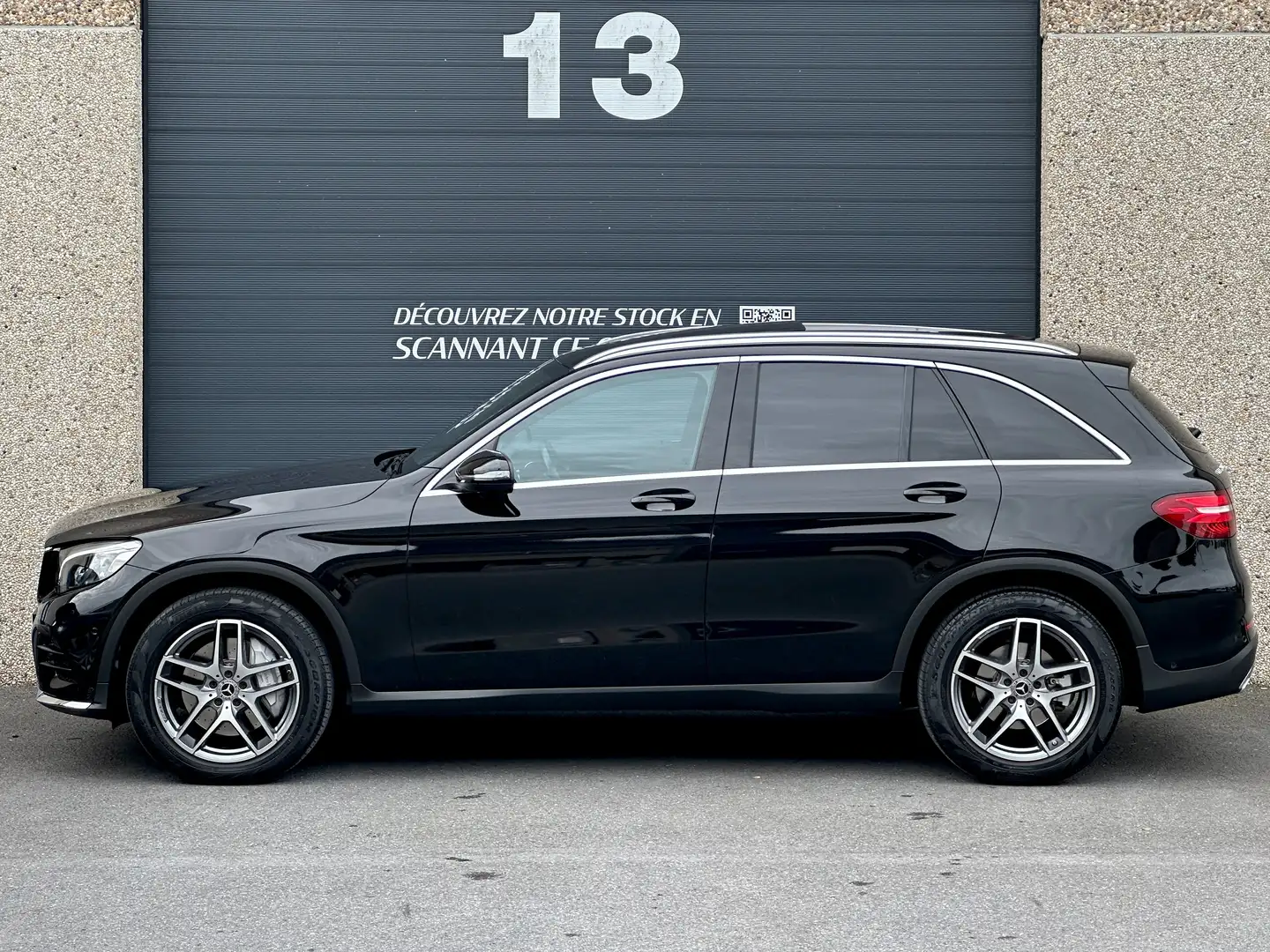 Mercedes-Benz GLC 250 d 4-Matic Pack AMG / LED / Pano / Hi-Fi / Garantie Zwart - 2