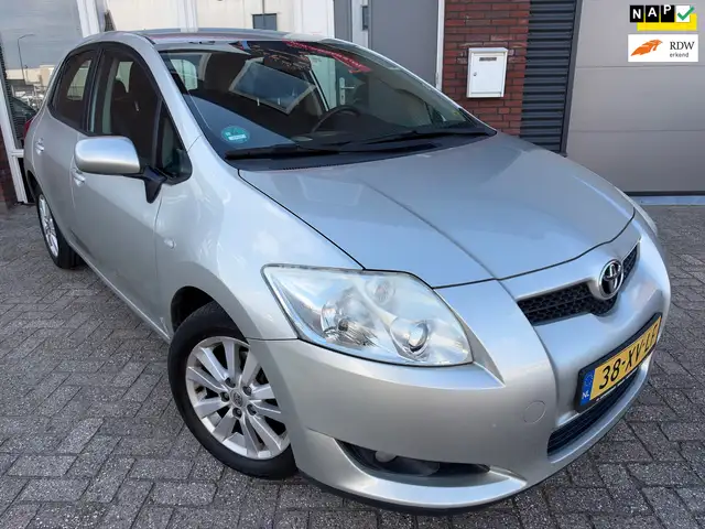 Toyota Auris 1.6-16V Luna Business / Navi / Clima / Keyless / N