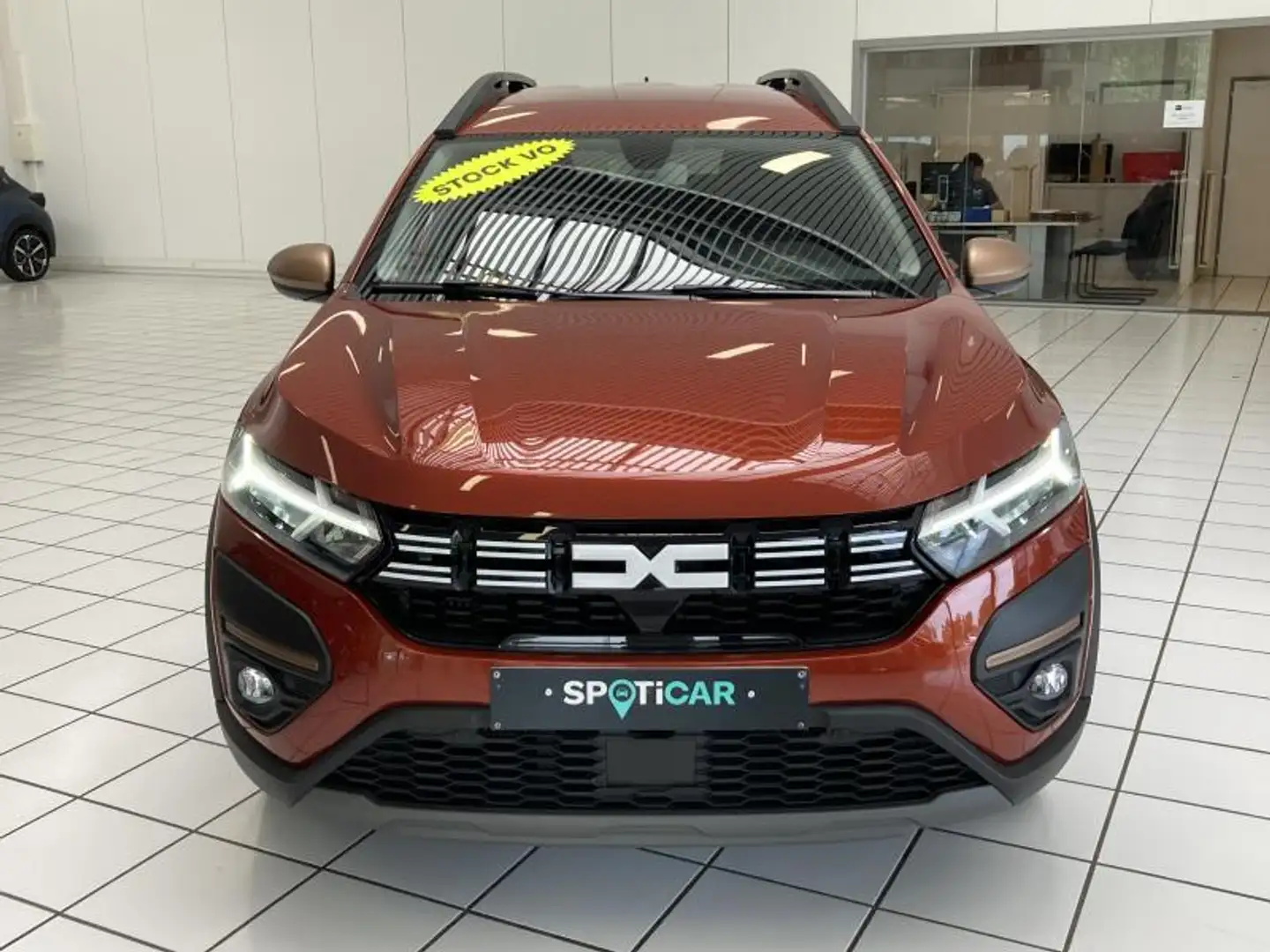 Dacia Jogger *** 7 Places Extreme *** Orange - 2