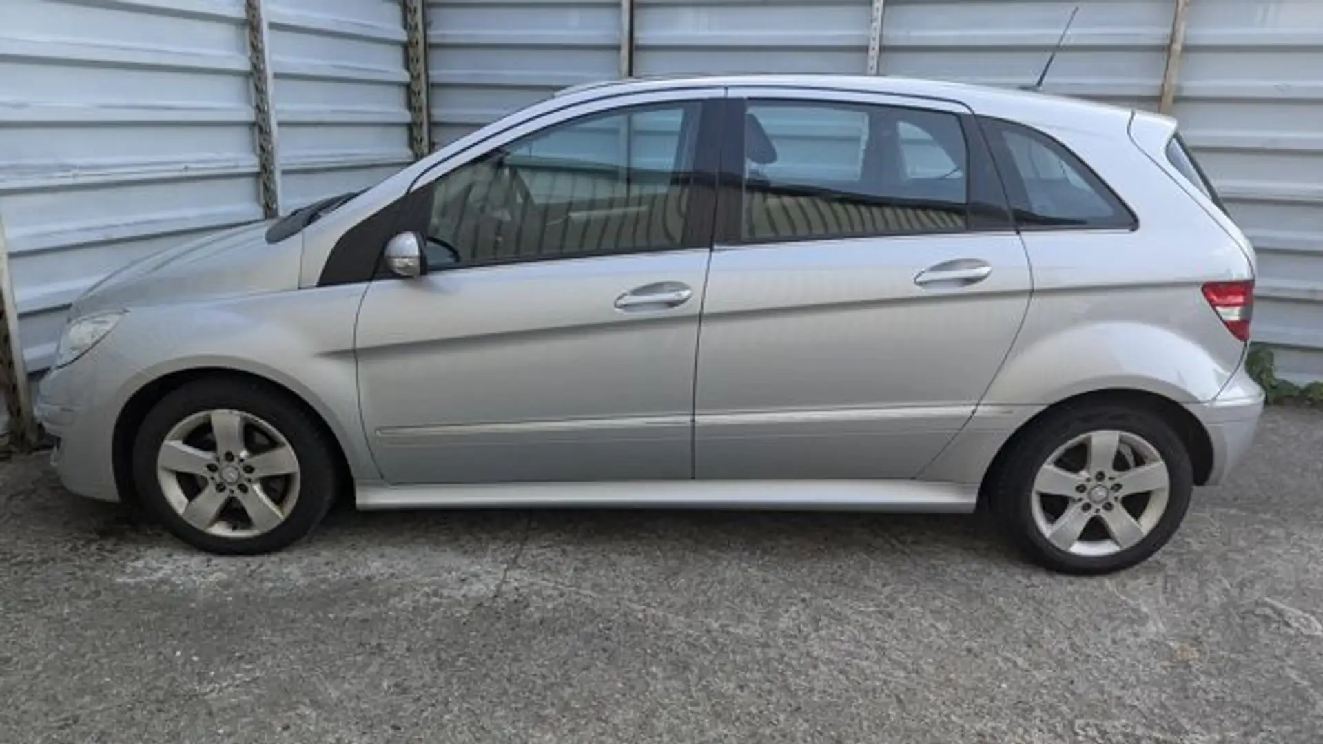 Mercedes-Benz B 200 *Klimaanlage*Alufelgen* Silber - 2