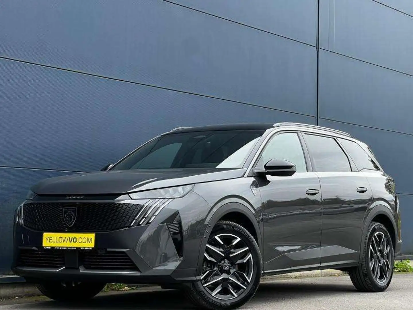 Peugeot 5008 GT / Hybrid 136 / E-DSC6 Gris - 1