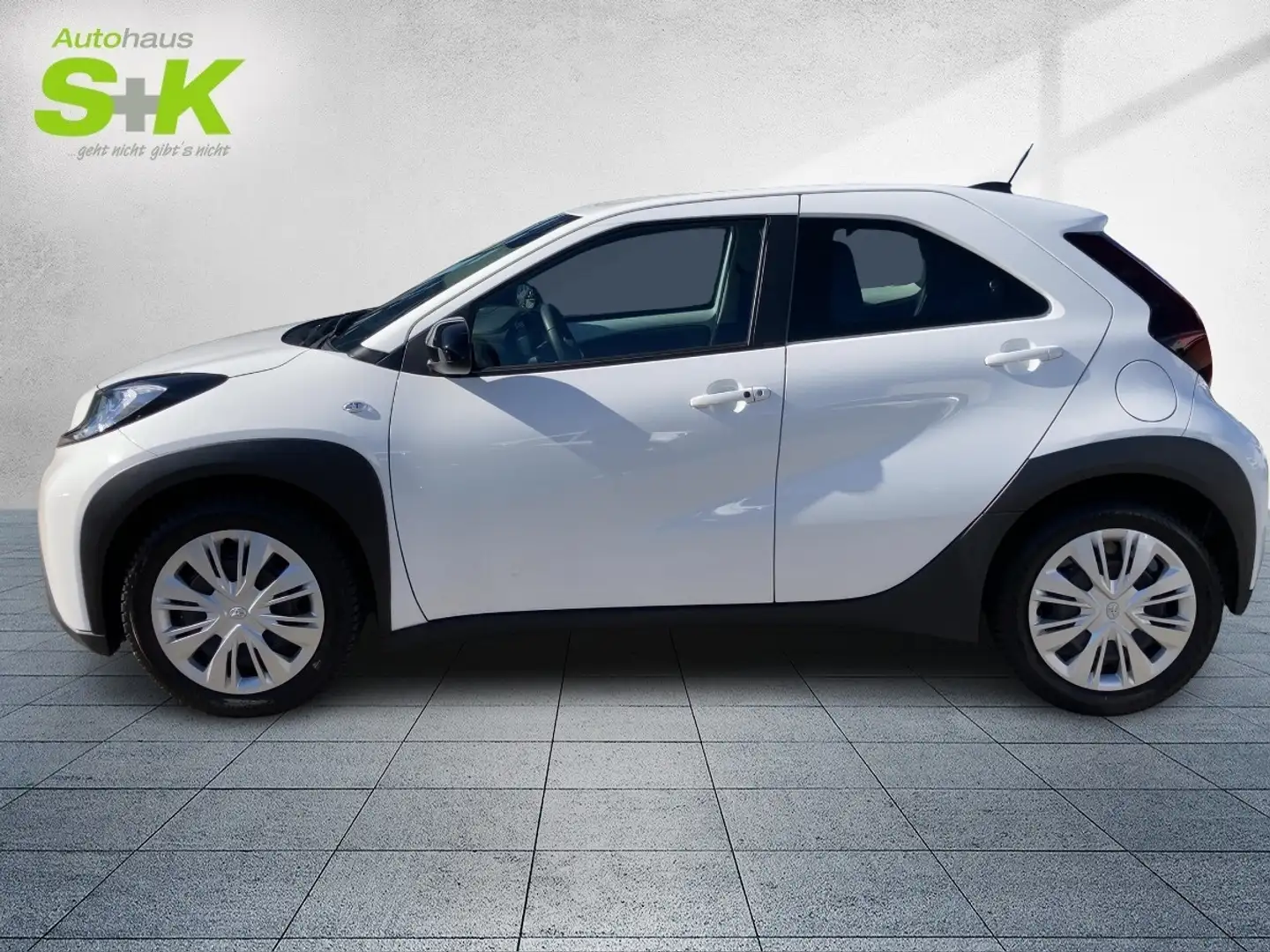 Toyota Aygo X Play 1.0 VVT-i *KAMERA*SHZ*TEMPOMAT*GJR* Weiß - 2