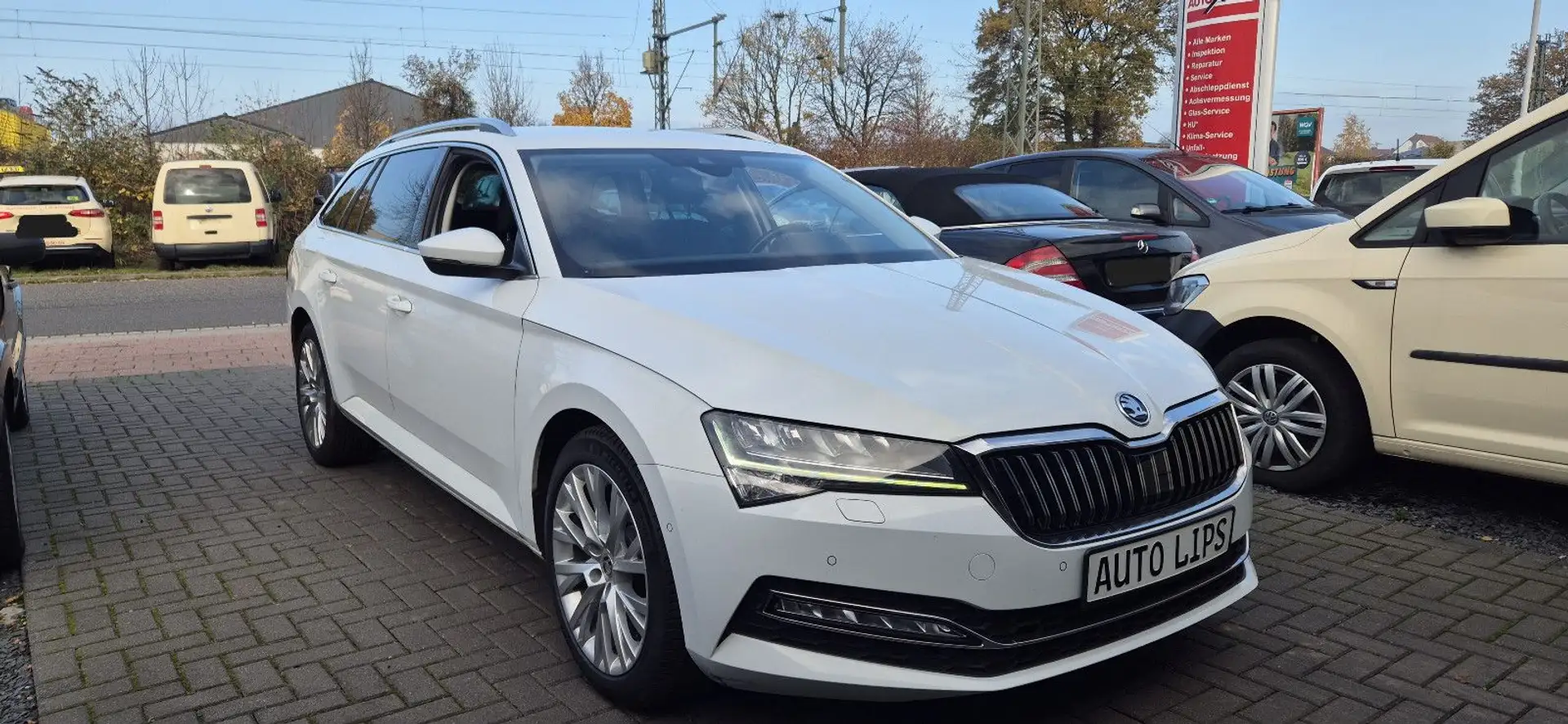 Skoda Superb Combi Style- STANDH.-KAMERA-AHK-KLIMA-PDC Weiß - 1