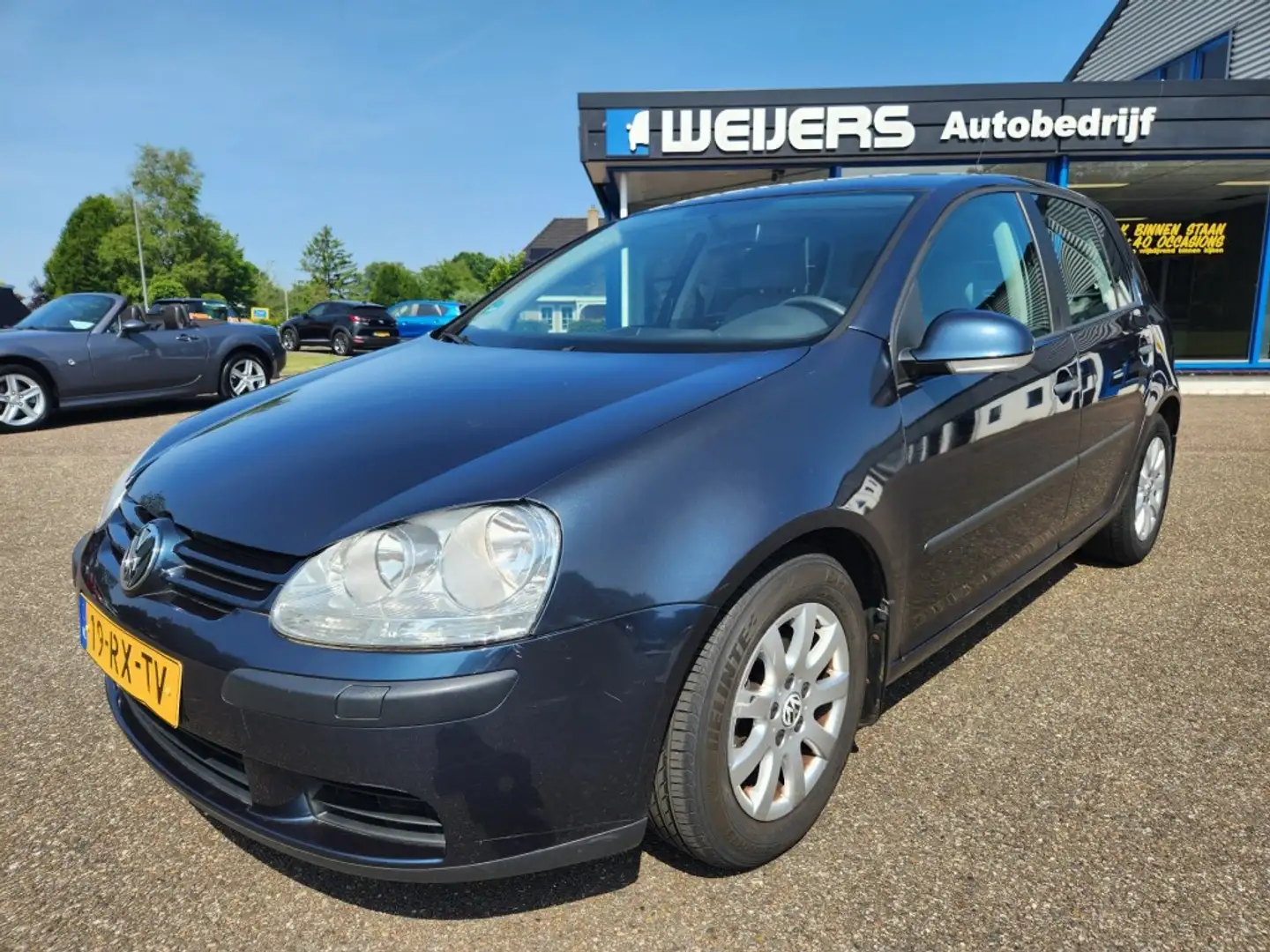 Volkswagen Golf 2.0 FSI Automaat, Comfortline, 5drs, Airco, Cruise Grey - 1