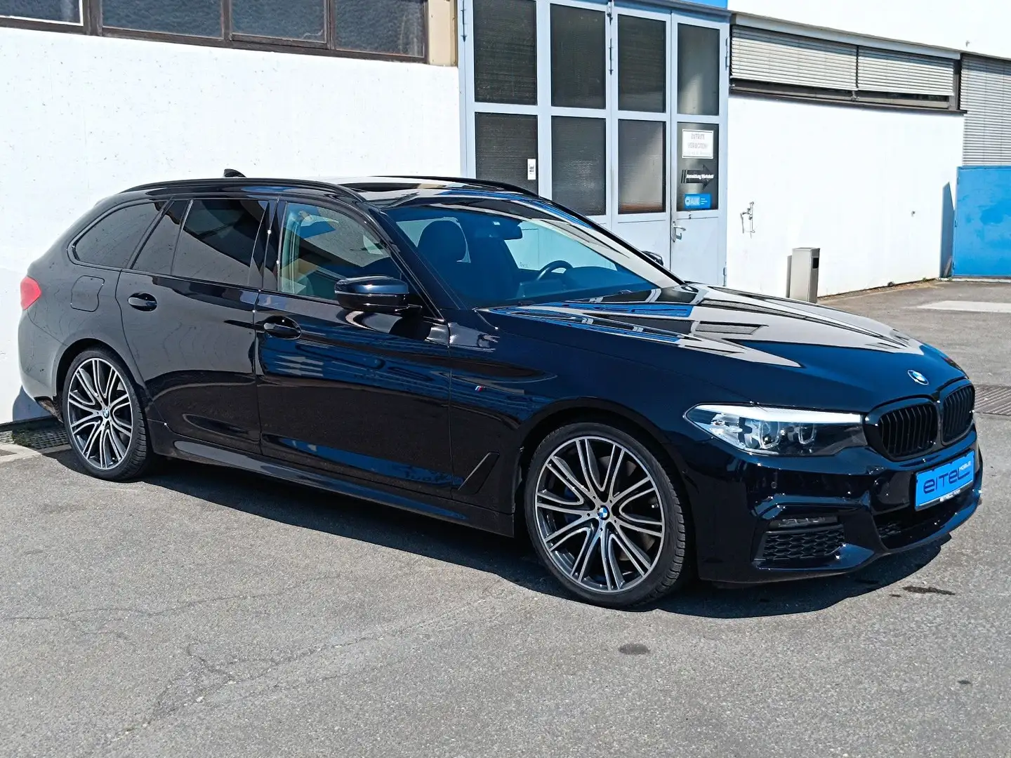 BMW 540 d Touring  xDrive M Sport Alcantara Pano LED Noir - 2