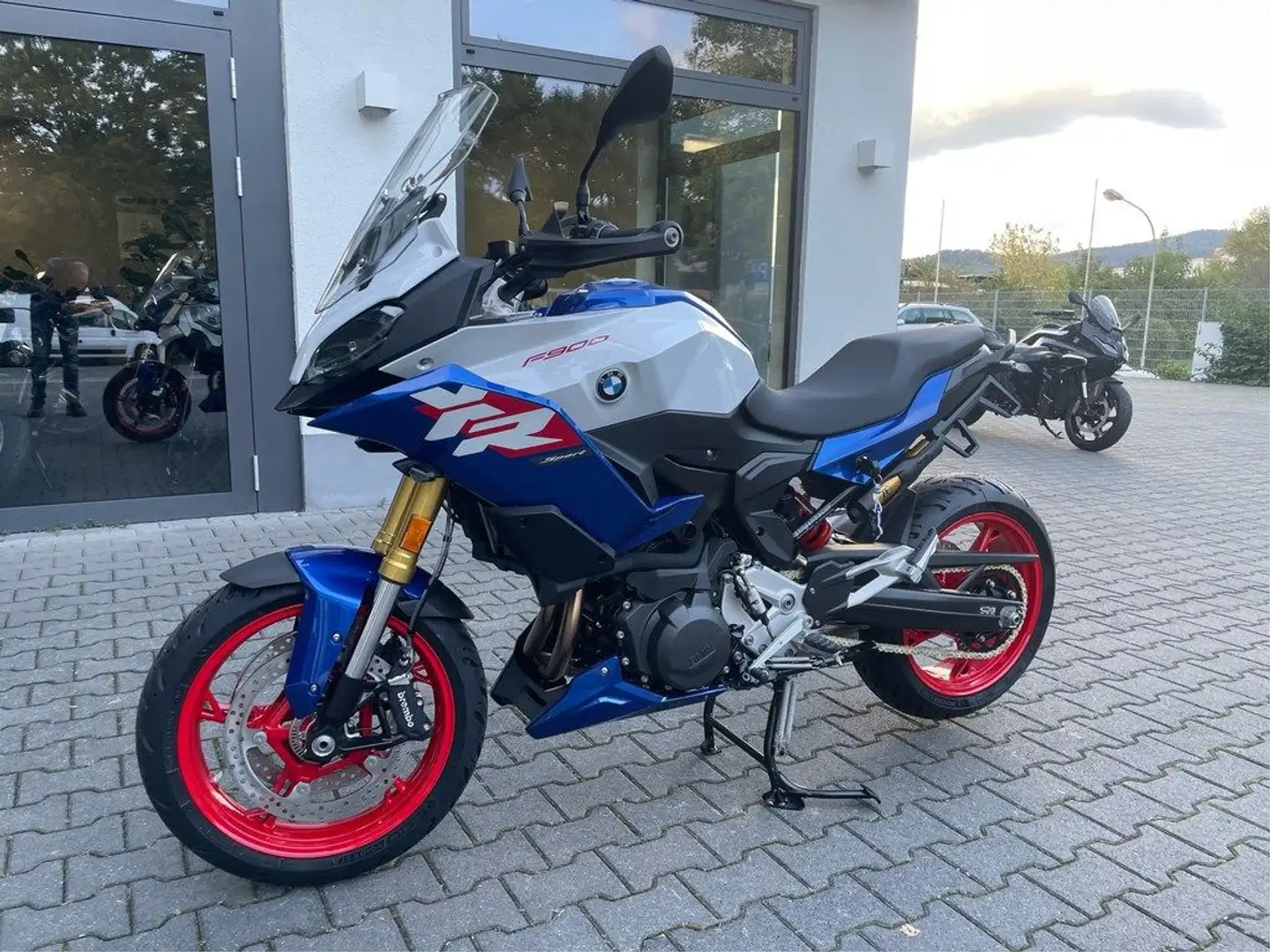 BMW F 900 XR Aktion MY2026 Blau - 2