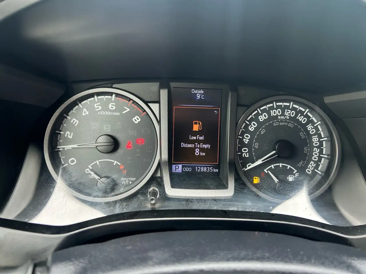 Toyota Tacoma снимка Toyota Tacoma