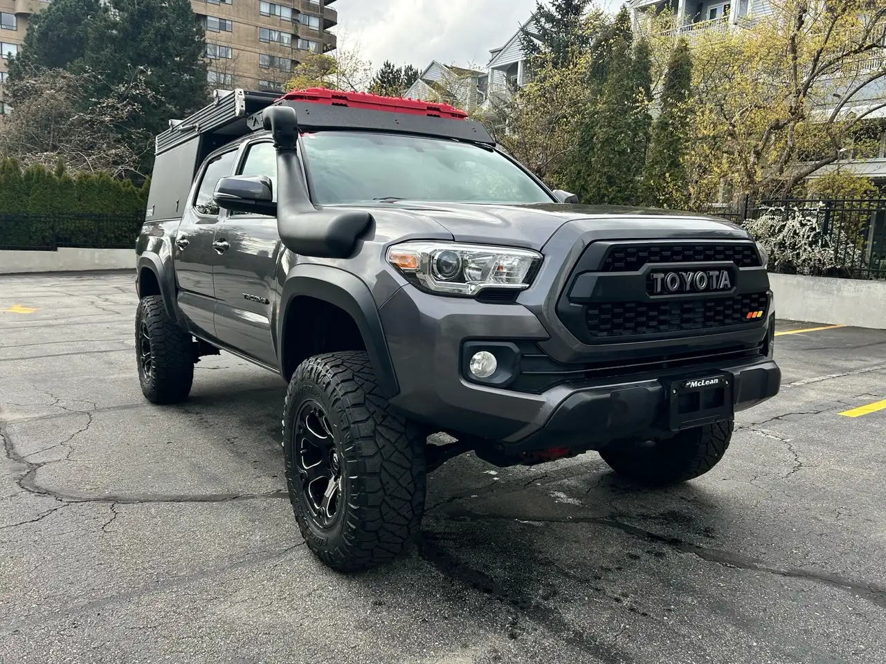 Toyota Tacoma снимка Toyota Tacoma