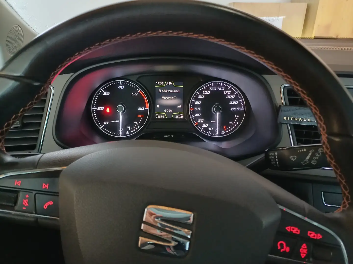 SEAT Leon Leon ST X-Perience 2,0 TDI 4Drive X-Perience Weiß - 2