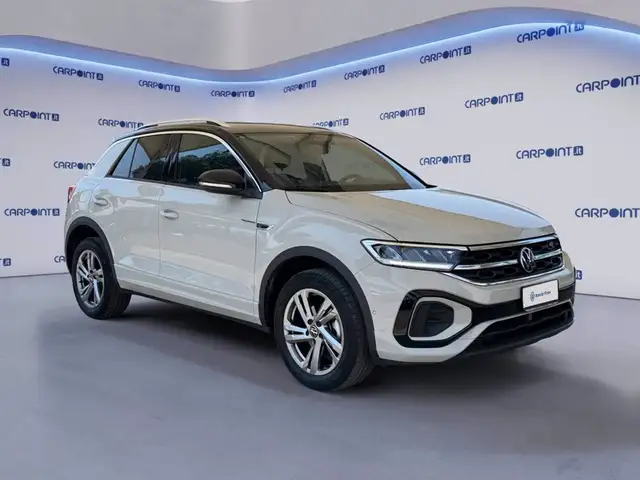 Volkswagen T-Roc view 8
