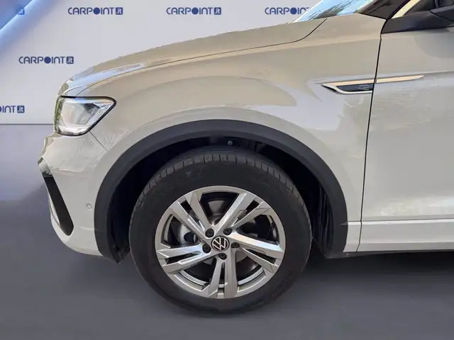 Volkswagen T-Roc view 15