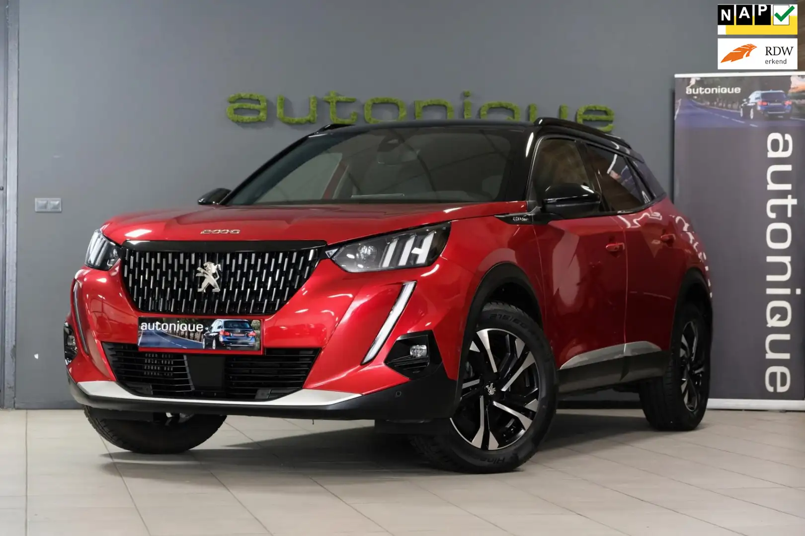 Peugeot 2008 1.2 PureTech GT-Line *41.945km* |Navi/Camera/Apple Rood - 1