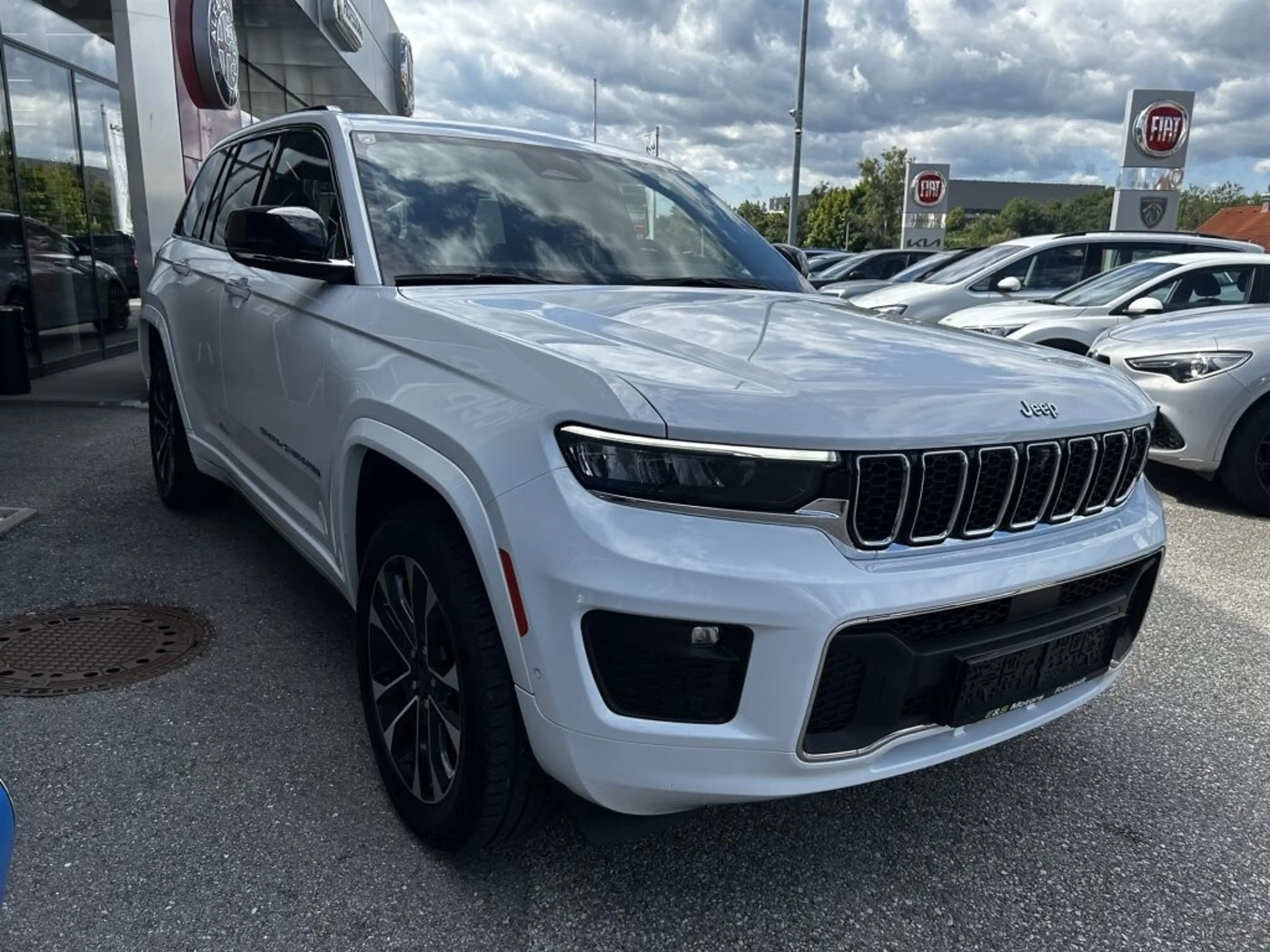 Jeep Grand Cherokee 2.0 PHEV 13,3kWh 380 PS AT 4xe Overland — photo 5