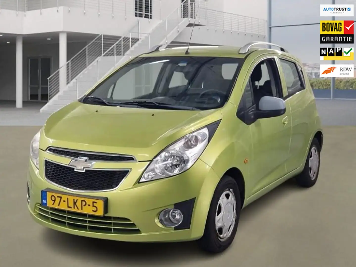 Chevrolet Spark 1.0 16V LT 1e Eig. 76.200 km +NAP NL-auto Grün - 1