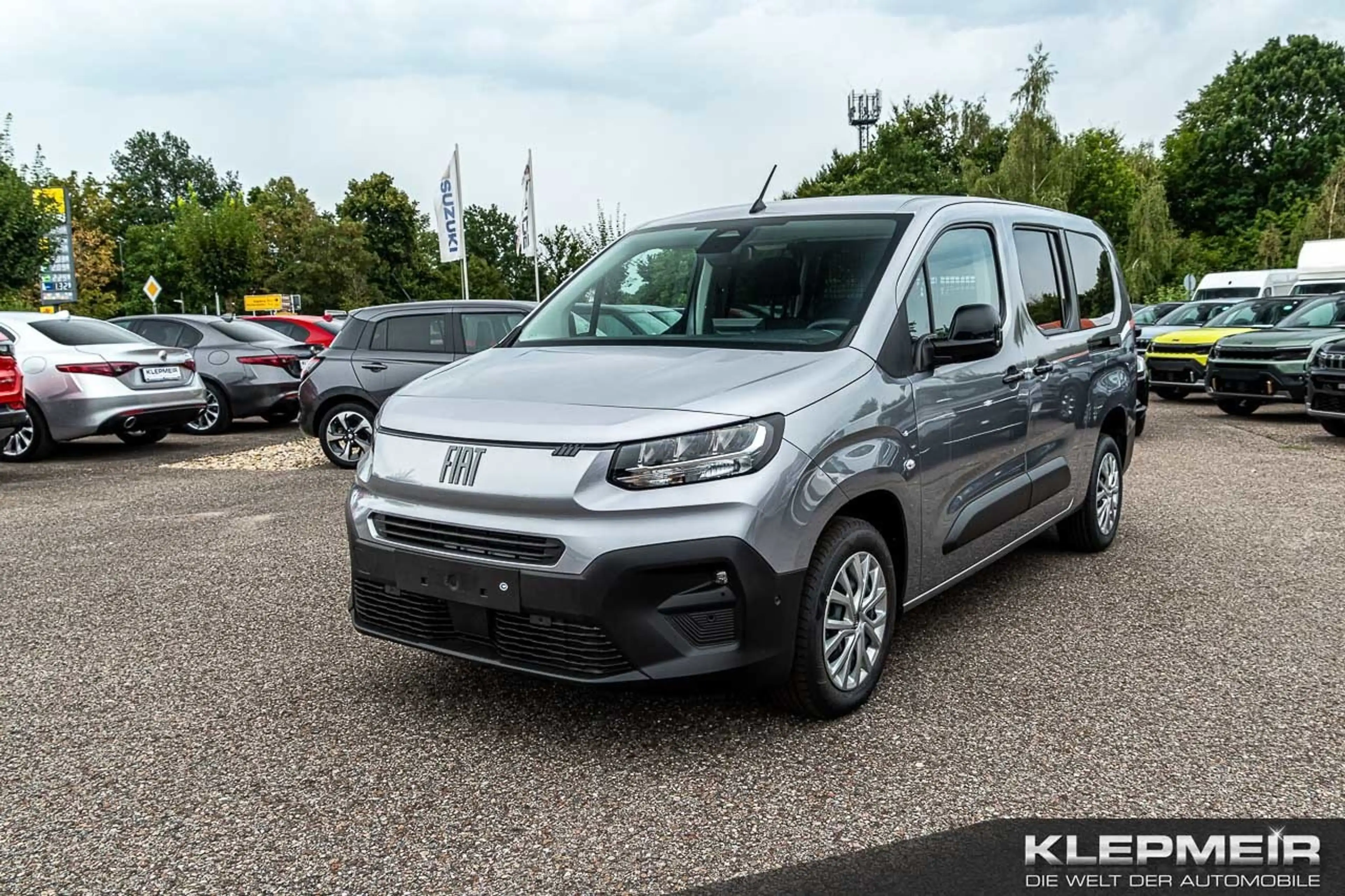 Fiat Doblo XL Kombi 131 AT8 Goods Transport
