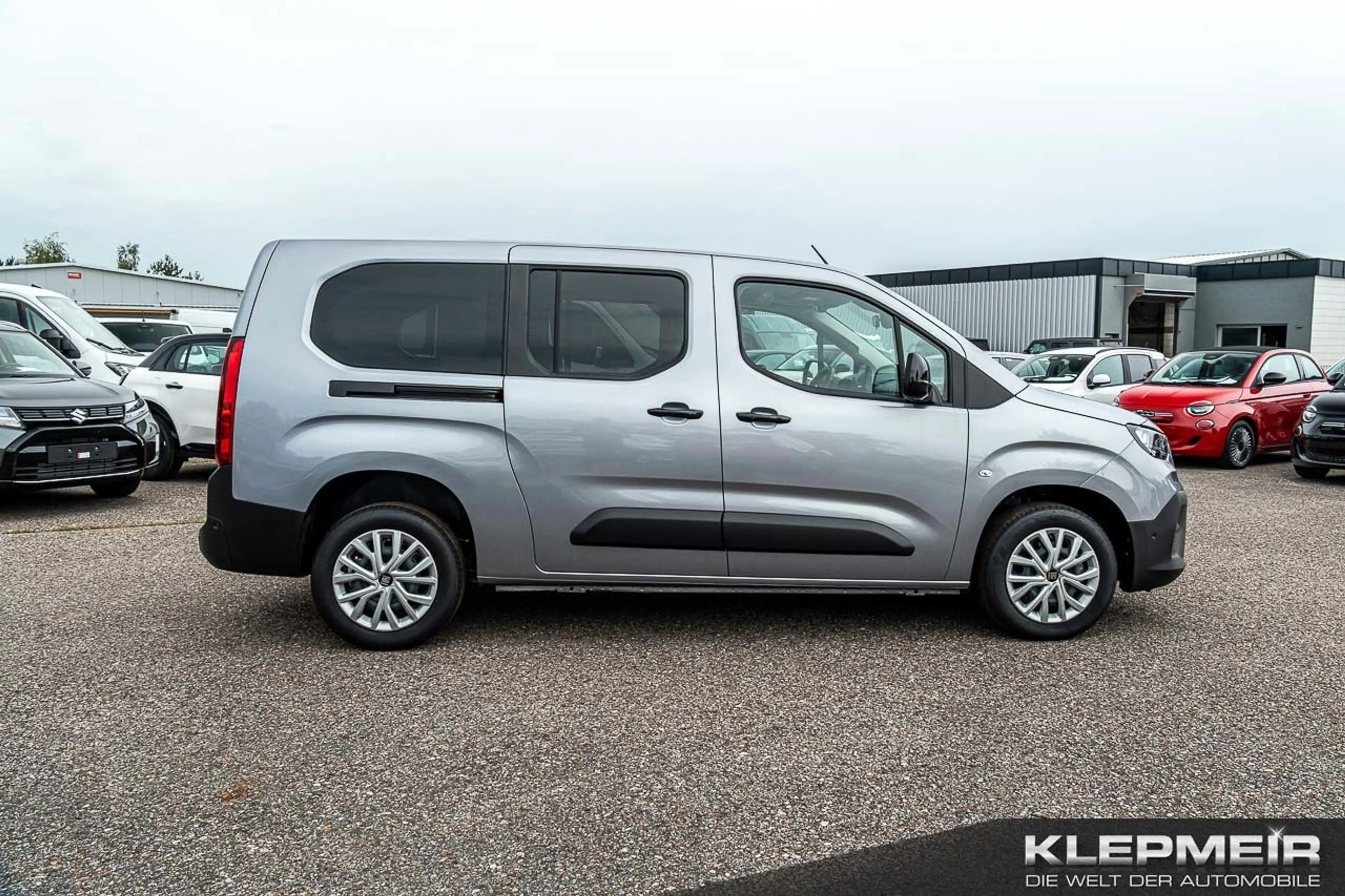 Fiat Doblo XL Kombi 131 AT8 Goods Transport — photo 4