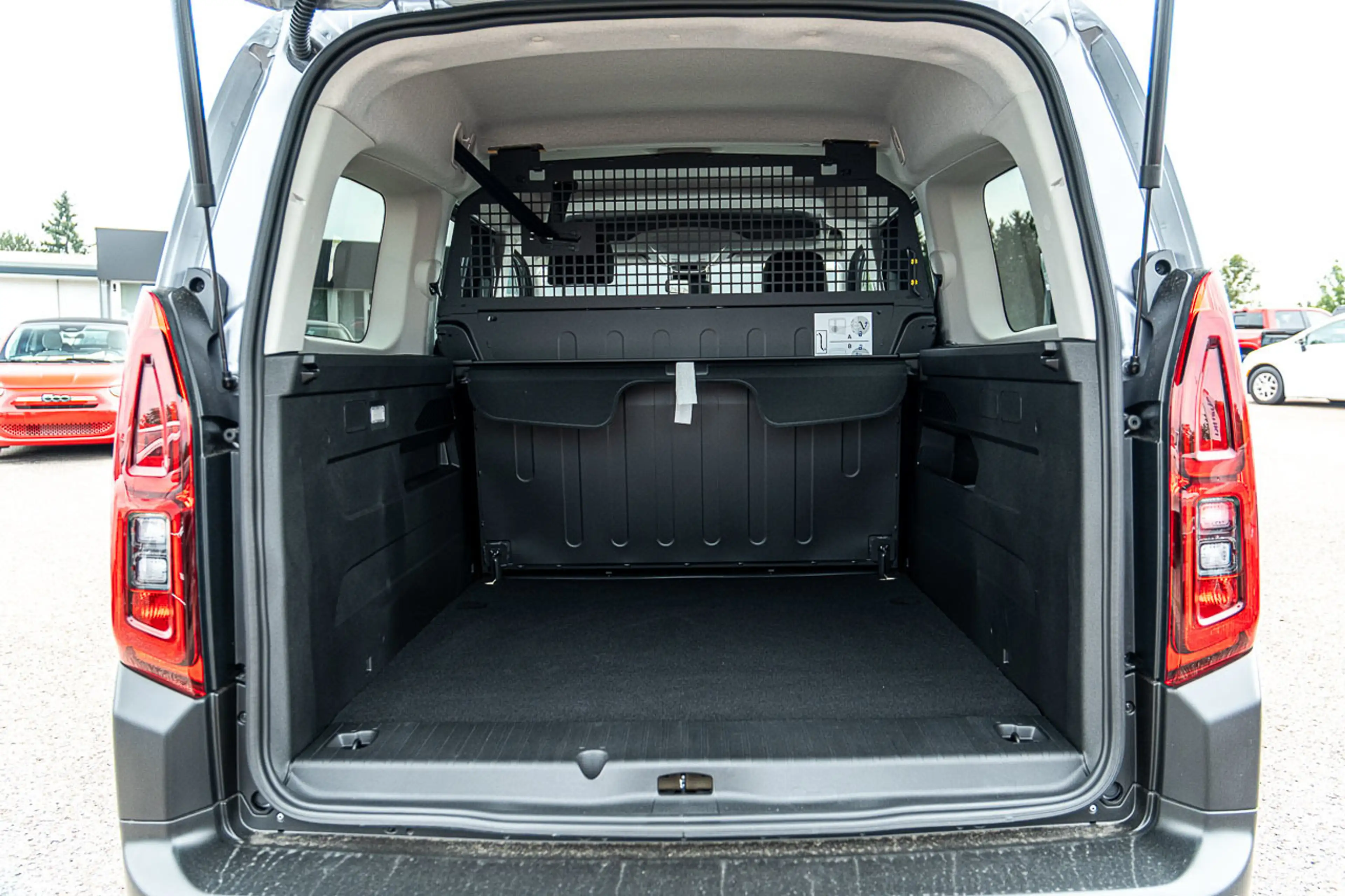 Fiat Doblo XL Kombi 131 AT8 Goods Transport — photo 9
