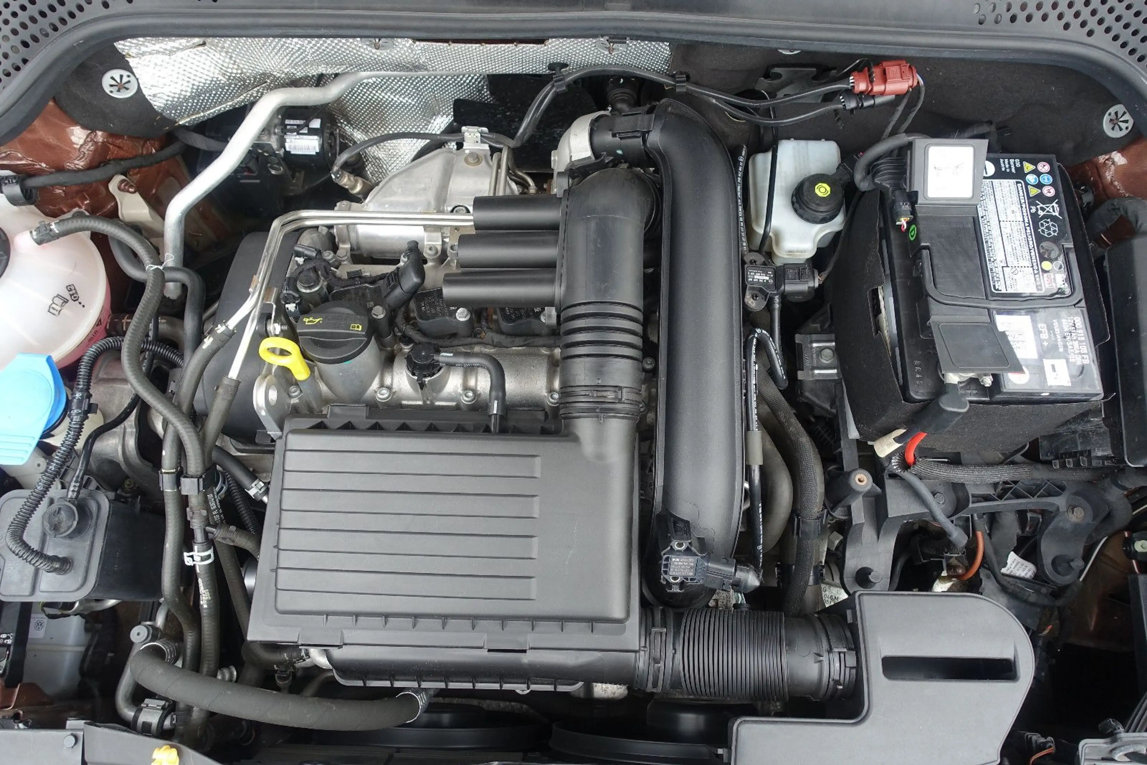 Volkswagen Beetle Cabriolet Design*Bi-Xenon*Navi*Kamera*1Hd — photo 37