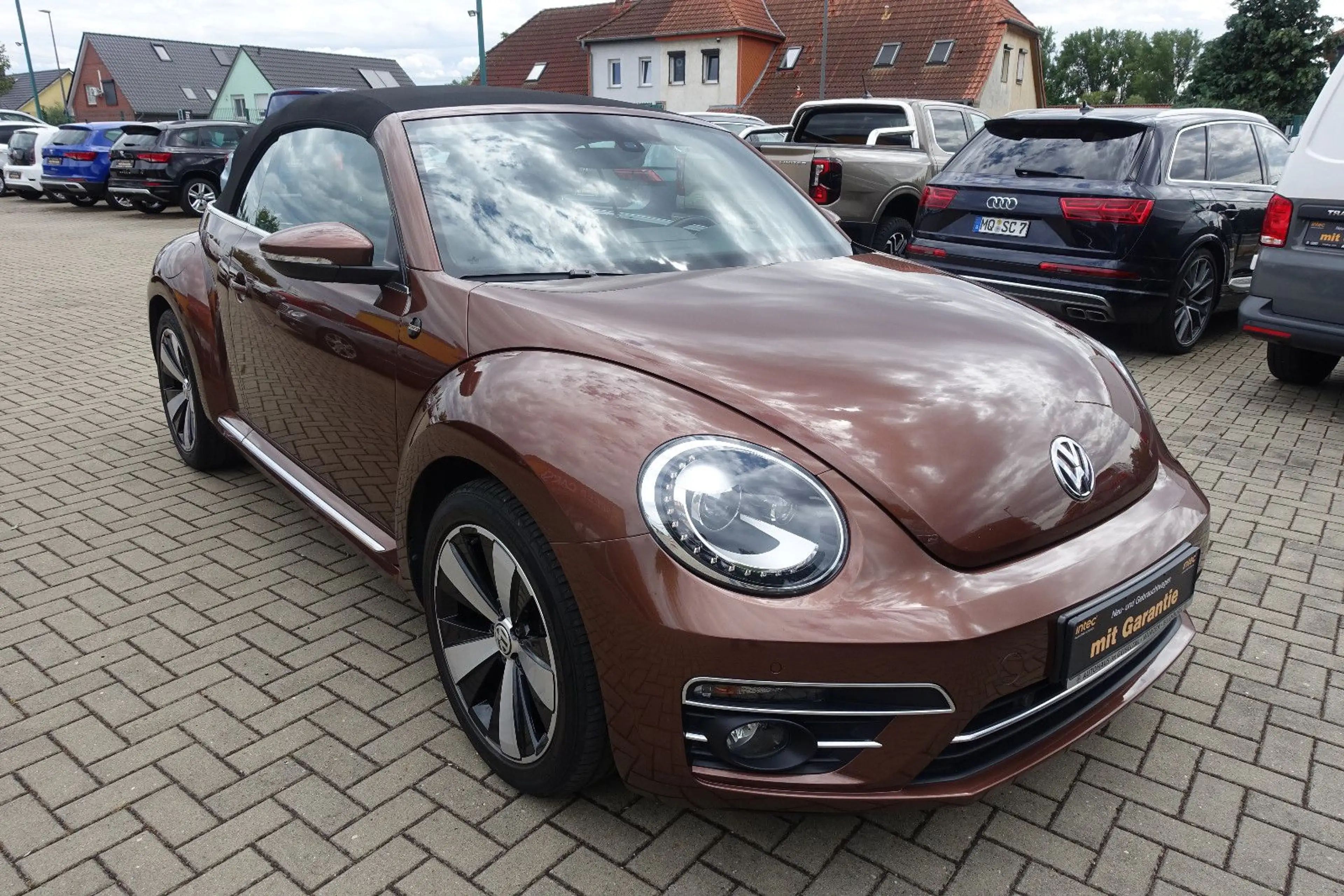 Volkswagen Beetle Cabriolet Design*Bi-Xenon*Navi*Kamera*1Hd — photo 3