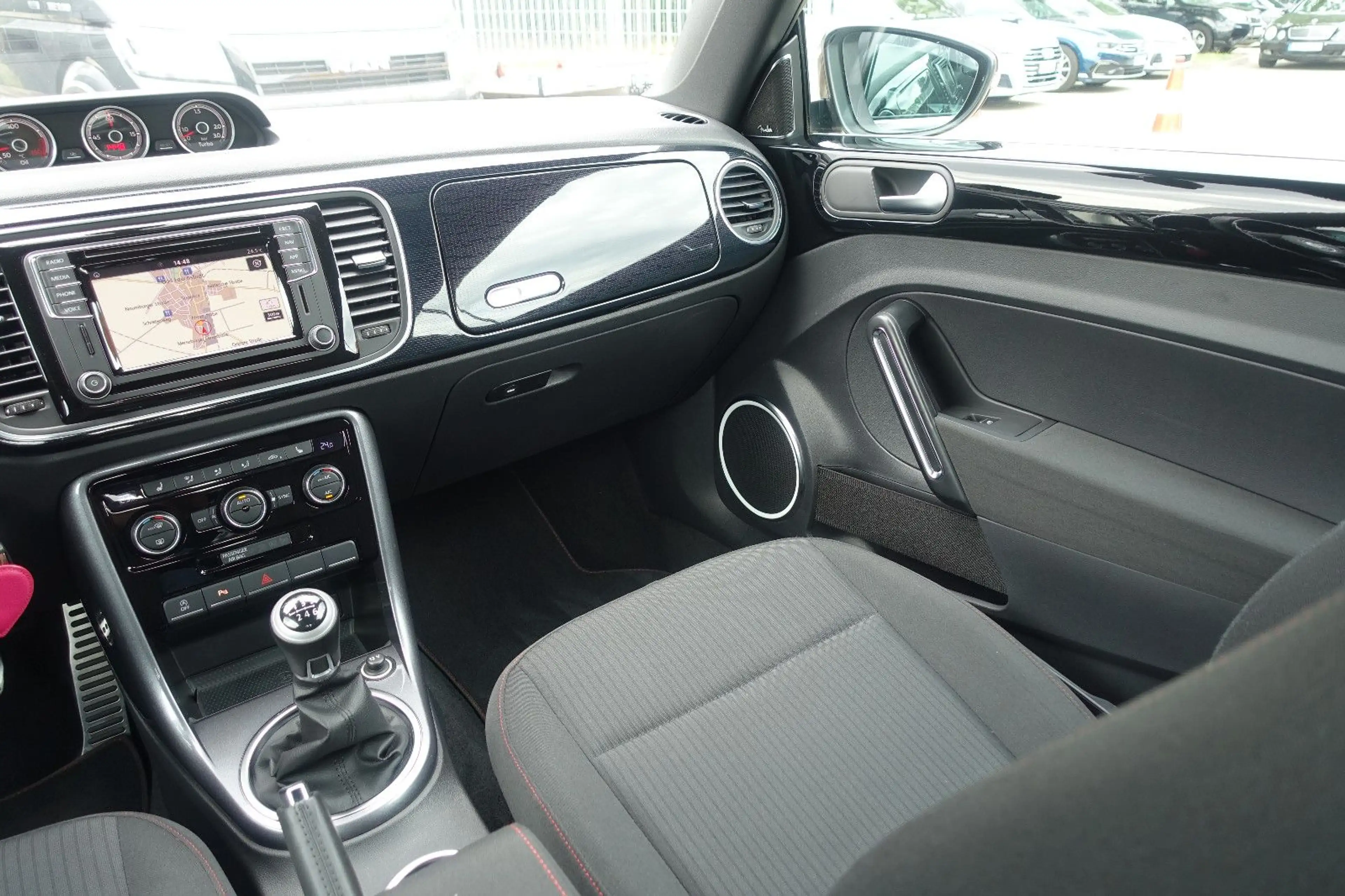 Volkswagen Beetle Cabriolet Design*Bi-Xenon*Navi*Kamera*1Hd — photo 19
