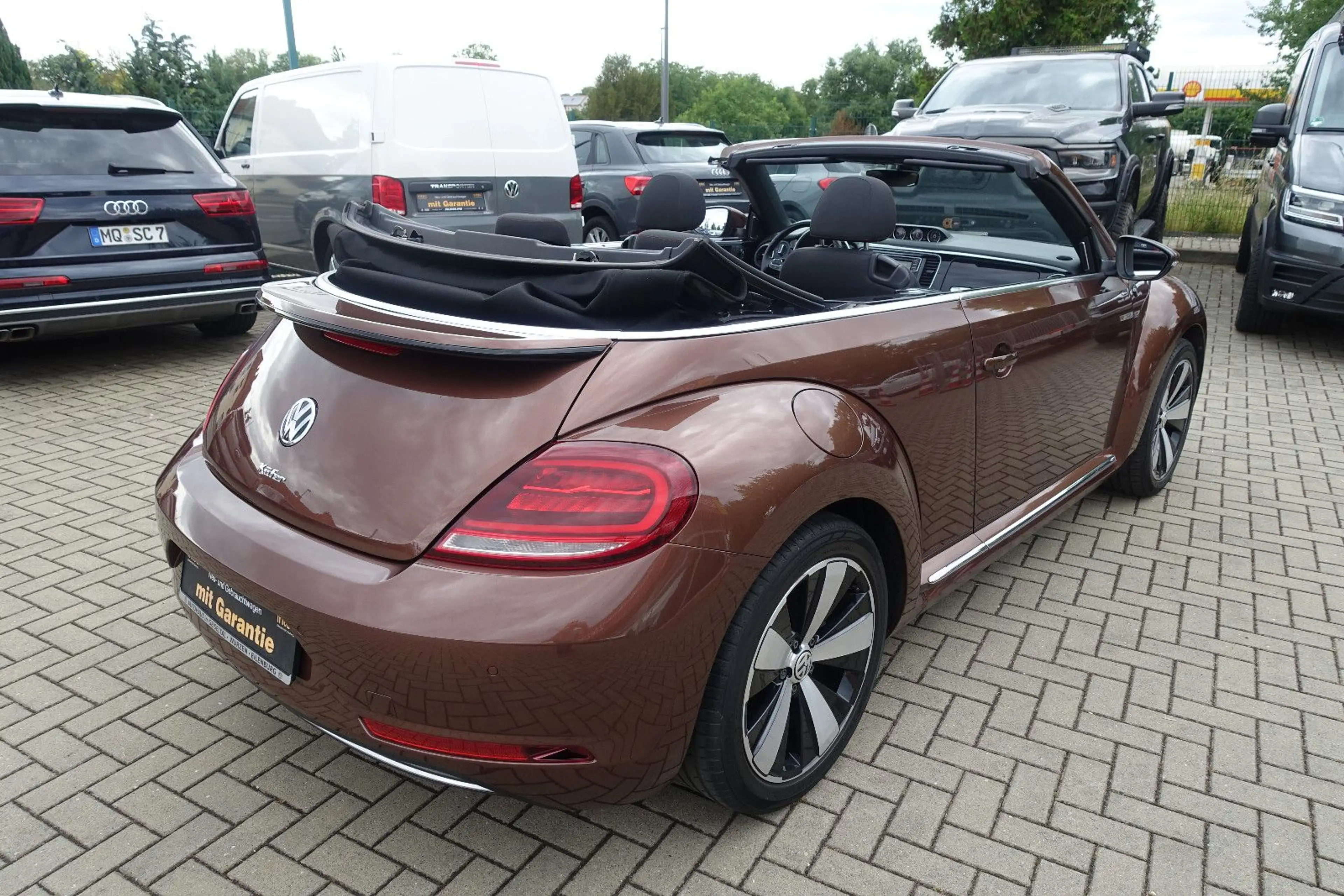 Volkswagen Beetle Cabriolet Design*Bi-Xenon*Navi*Kamera*1Hd — photo 6