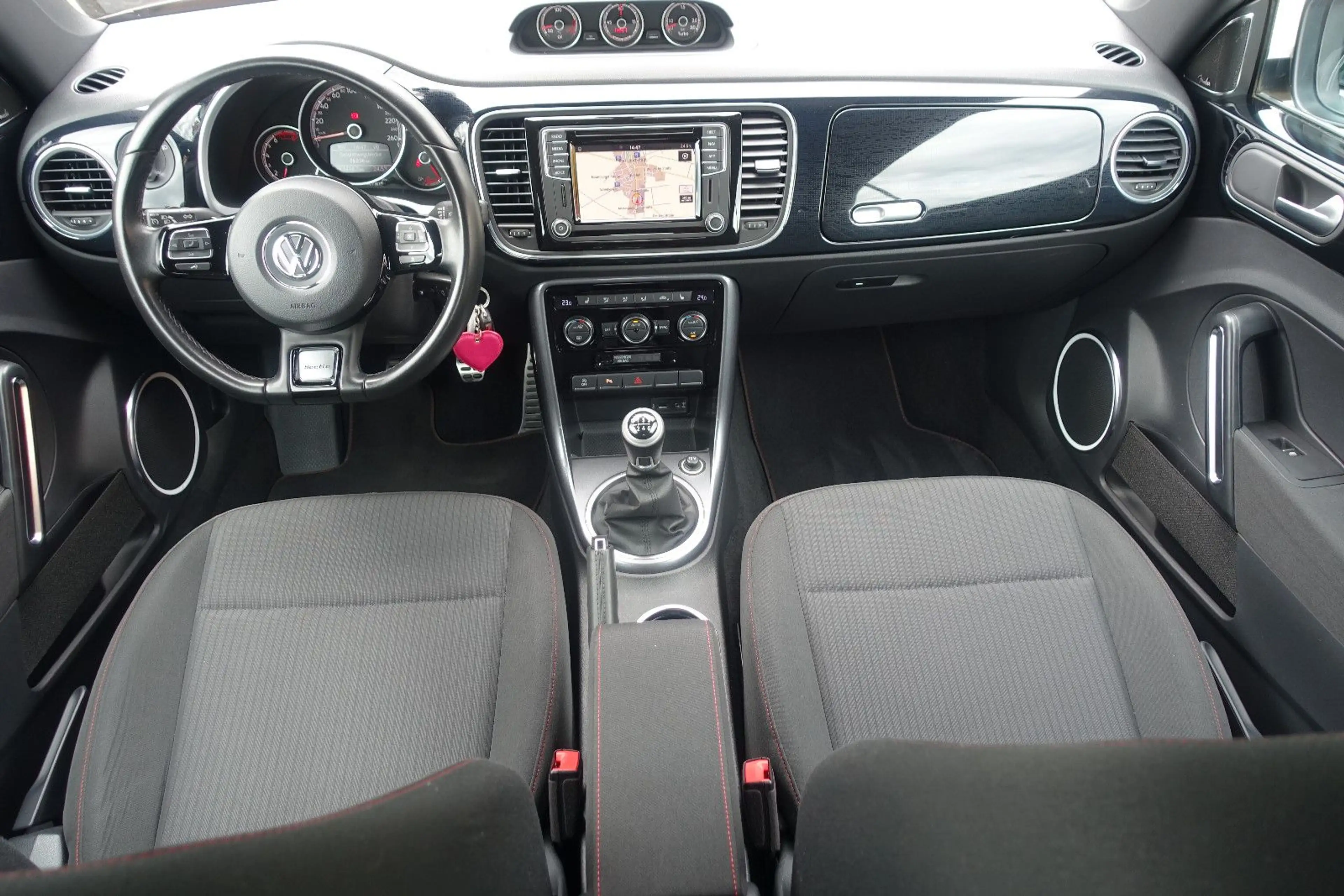 Volkswagen Beetle Cabriolet Design*Bi-Xenon*Navi*Kamera*1Hd — photo 16