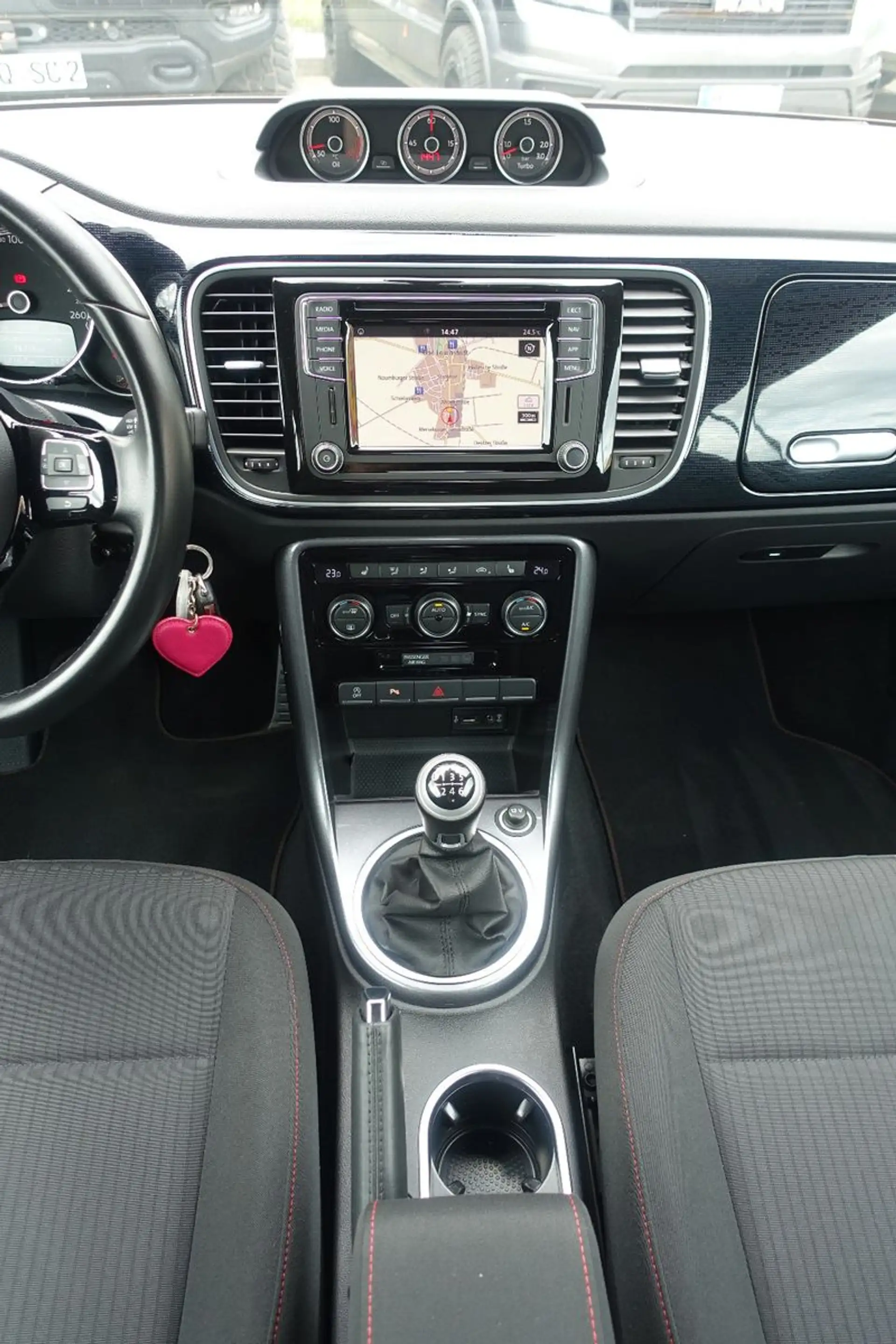 Volkswagen Beetle Cabriolet Design*Bi-Xenon*Navi*Kamera*1Hd — photo 17